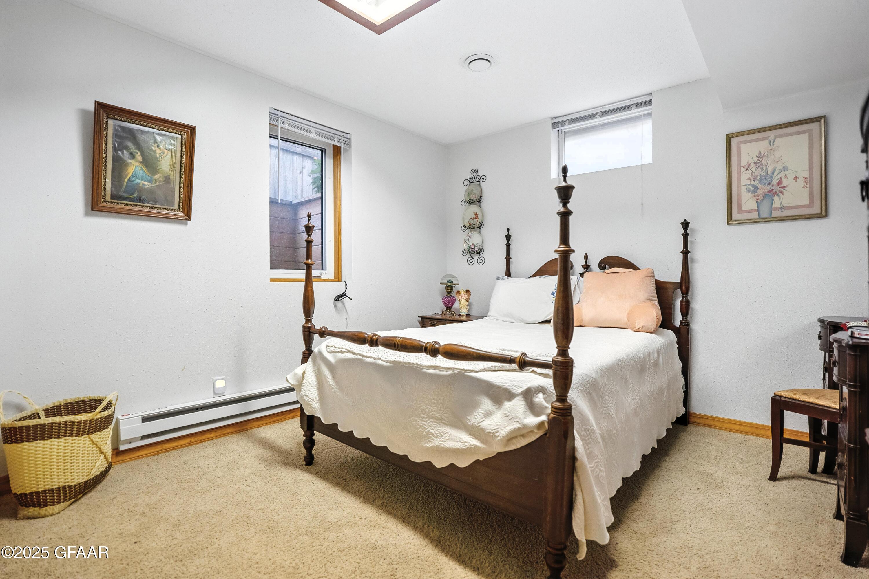 Grand Forks, North Dakota 58201, United States, 3 Bedrooms Bedrooms, ,2 BathroomsBathrooms,Residential,Pending,203597