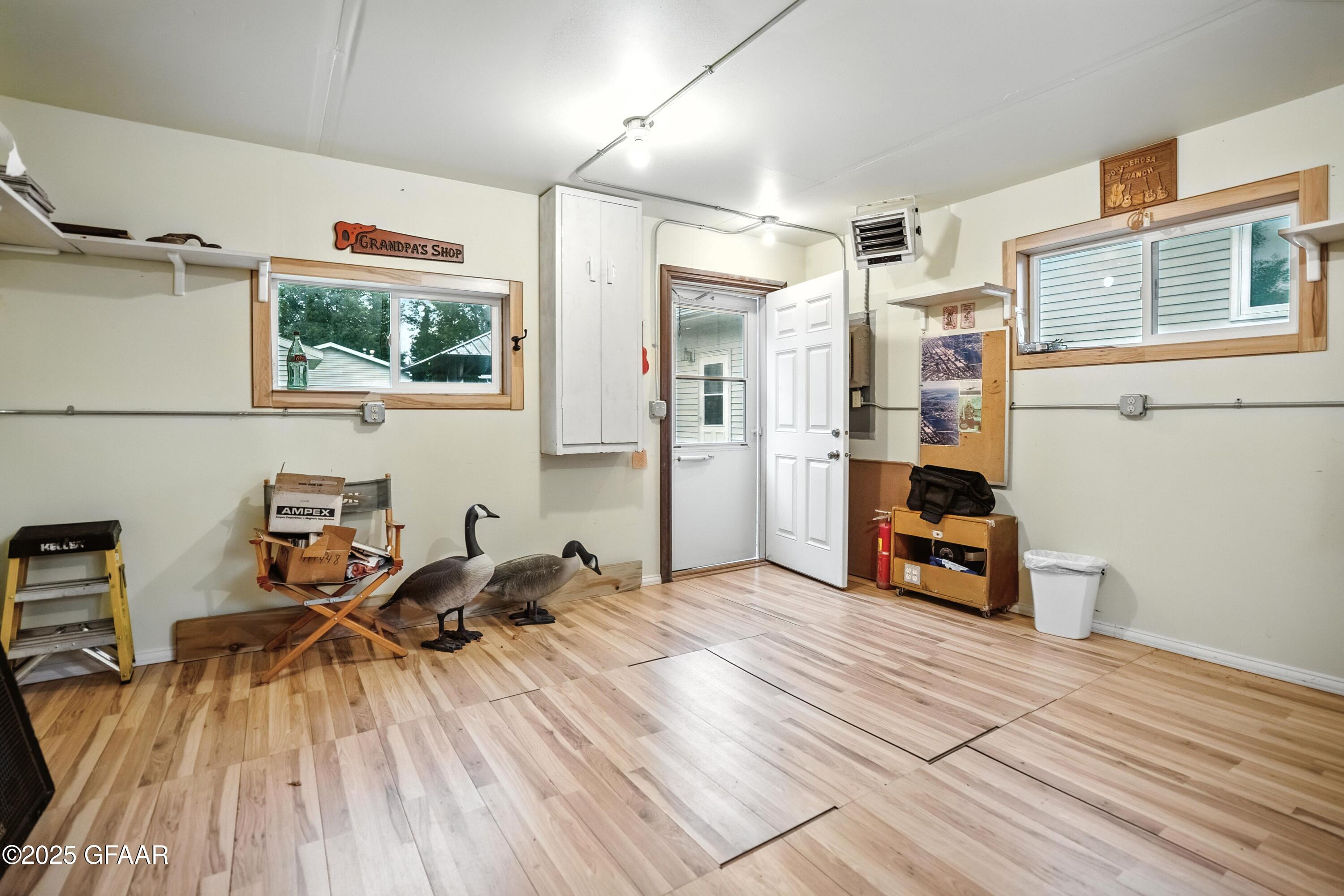 Grand Forks, North Dakota 58201, United States, 3 Bedrooms Bedrooms, ,2 BathroomsBathrooms,Residential,Pending,203597