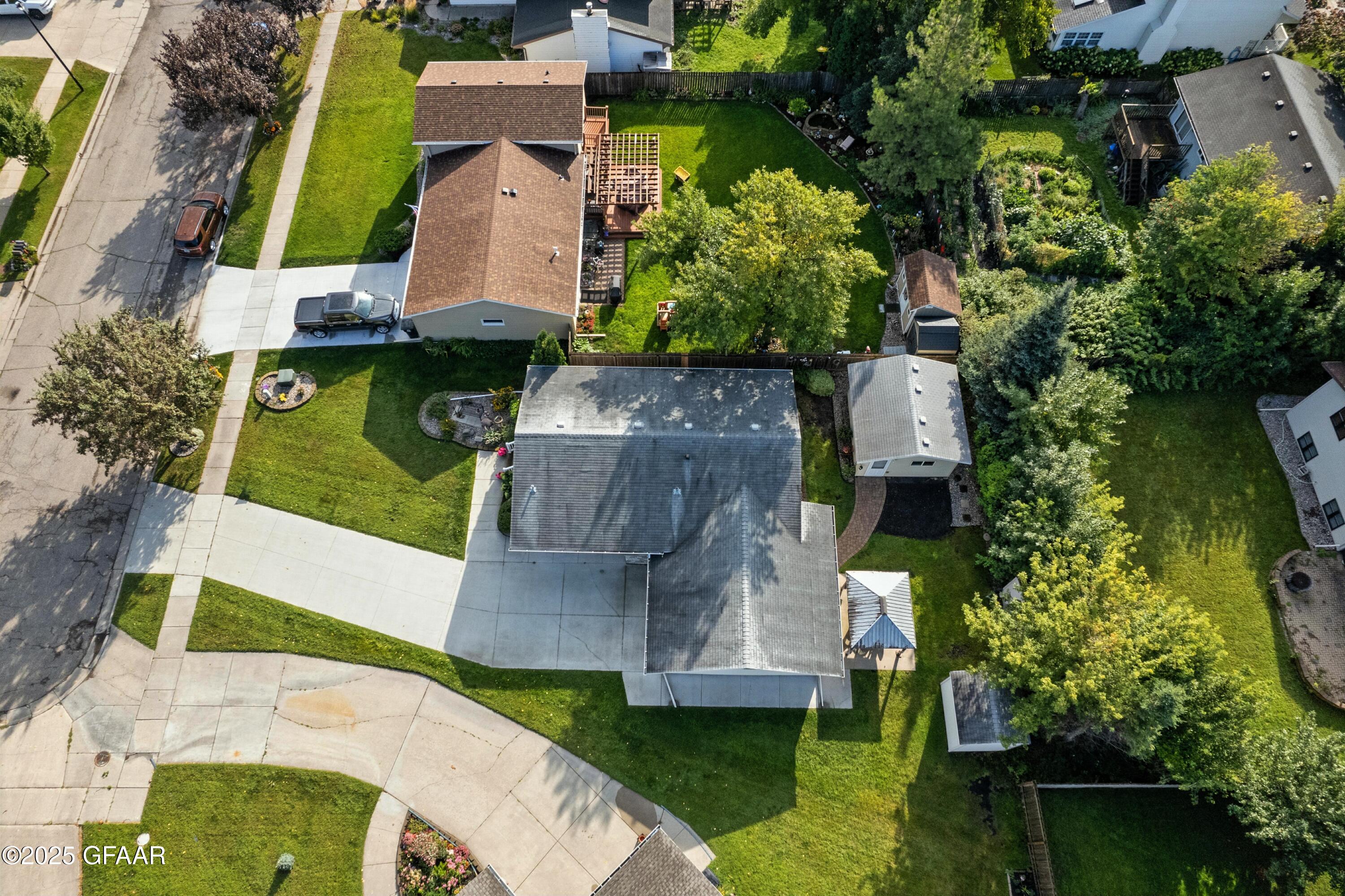 Grand Forks, North Dakota 58201, United States, 3 Bedrooms Bedrooms, ,2 BathroomsBathrooms,Residential,Pending,203597