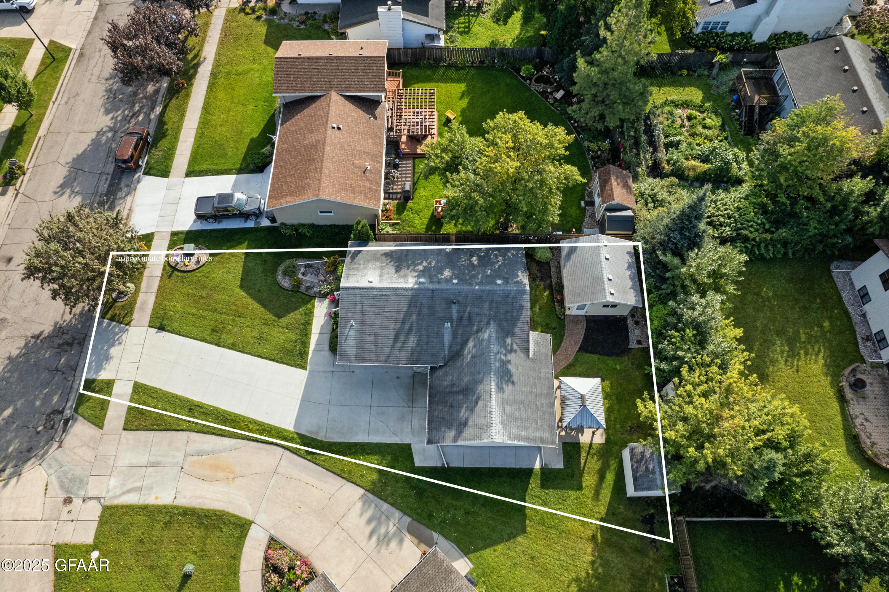 Grand Forks, North Dakota 58201, United States, 3 Bedrooms Bedrooms, ,2 BathroomsBathrooms,Residential,Pending,203597