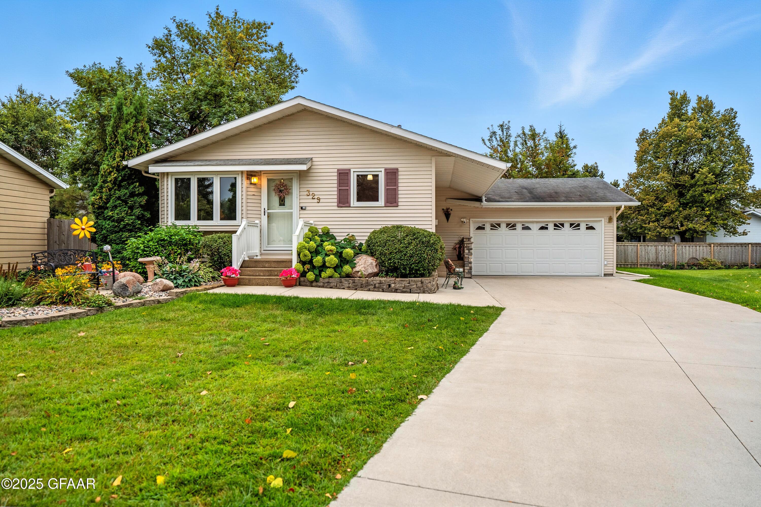 Grand Forks, North Dakota 58201, United States, 3 Bedrooms Bedrooms, ,2 BathroomsBathrooms,Residential,Pending,203597 Grand Forks, North Dakota 58201, United States, 3 Bedrooms Bedrooms, ,2 BathroomsBathrooms,Residential,Pending,203597