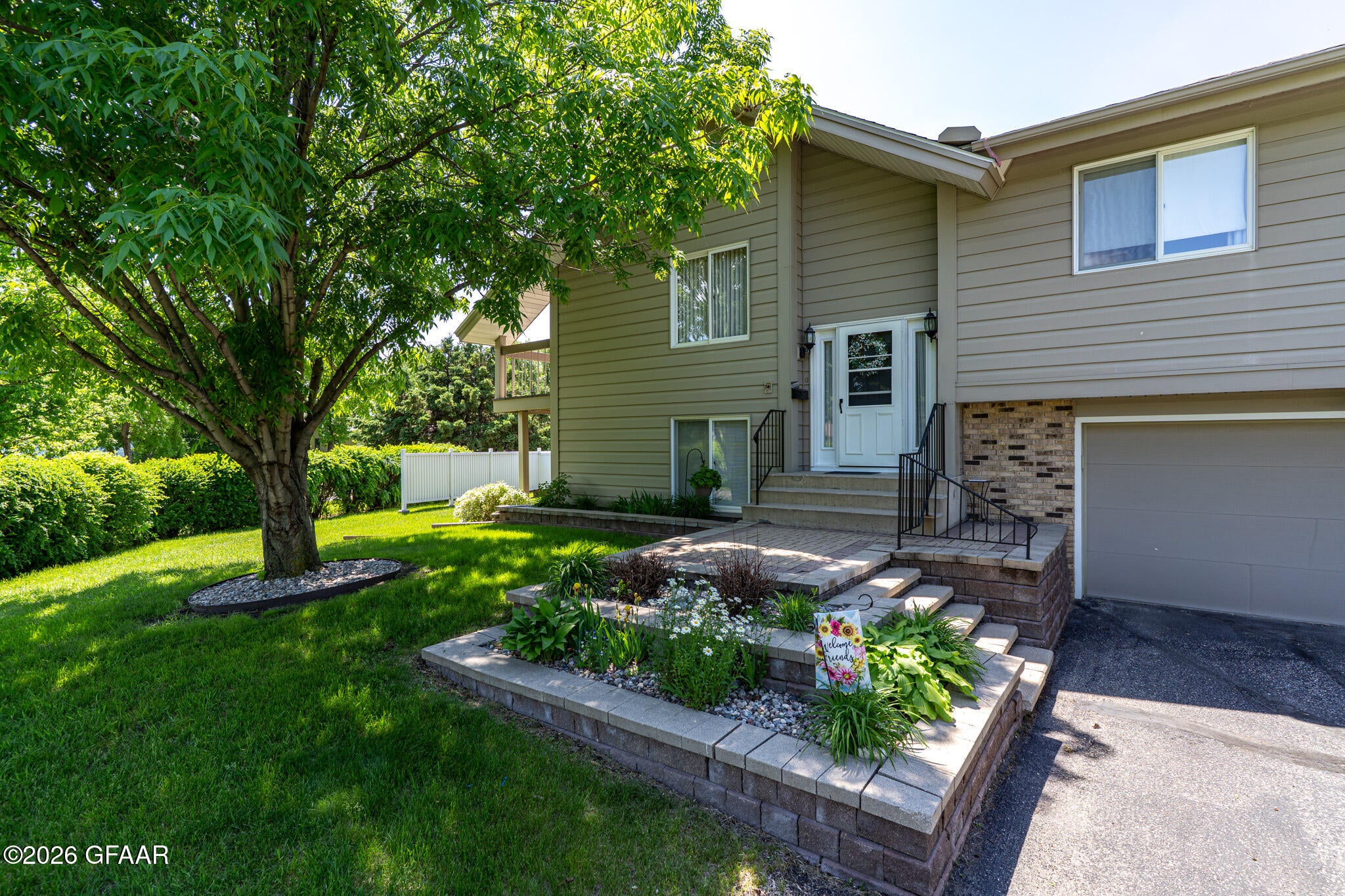 Photo 1 of 31 — 601 4TH Avenue NE 16, Crookston, MN 56716