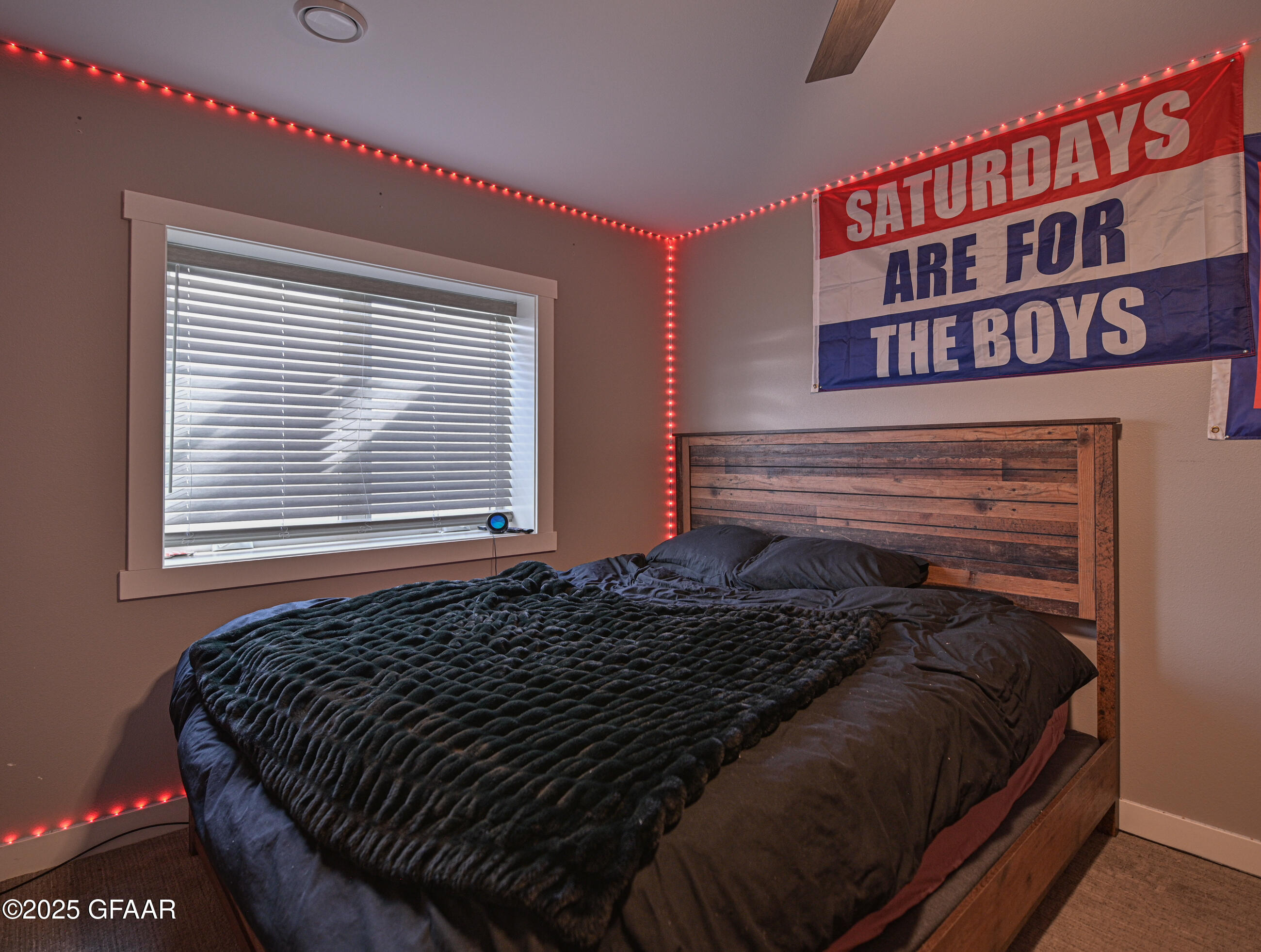 Grand Forks, North Dakota 58201, United States, 5 Bedrooms Bedrooms, ,4 BathroomsBathrooms,Residential,Pending,166336