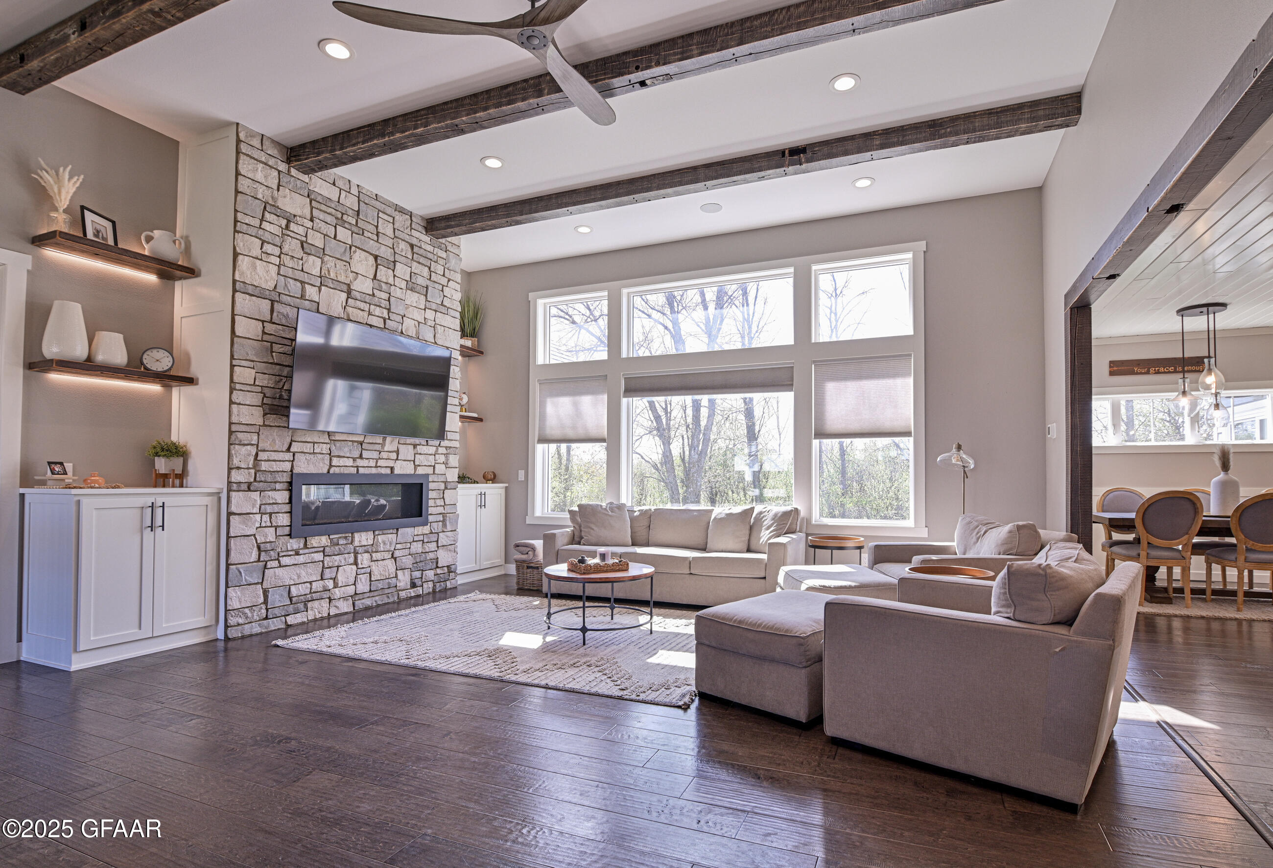 Grand Forks, North Dakota 58201, United States, 5 Bedrooms Bedrooms, ,4 BathroomsBathrooms,Residential,Pending,166336