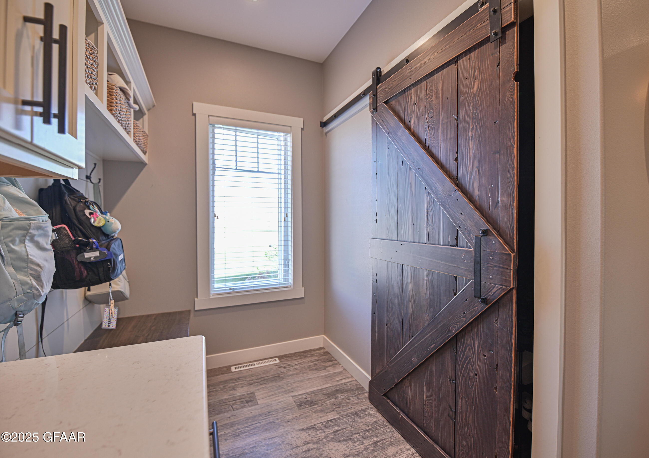 Grand Forks, North Dakota 58201, United States, 5 Bedrooms Bedrooms, ,4 BathroomsBathrooms,Residential,Pending,166336