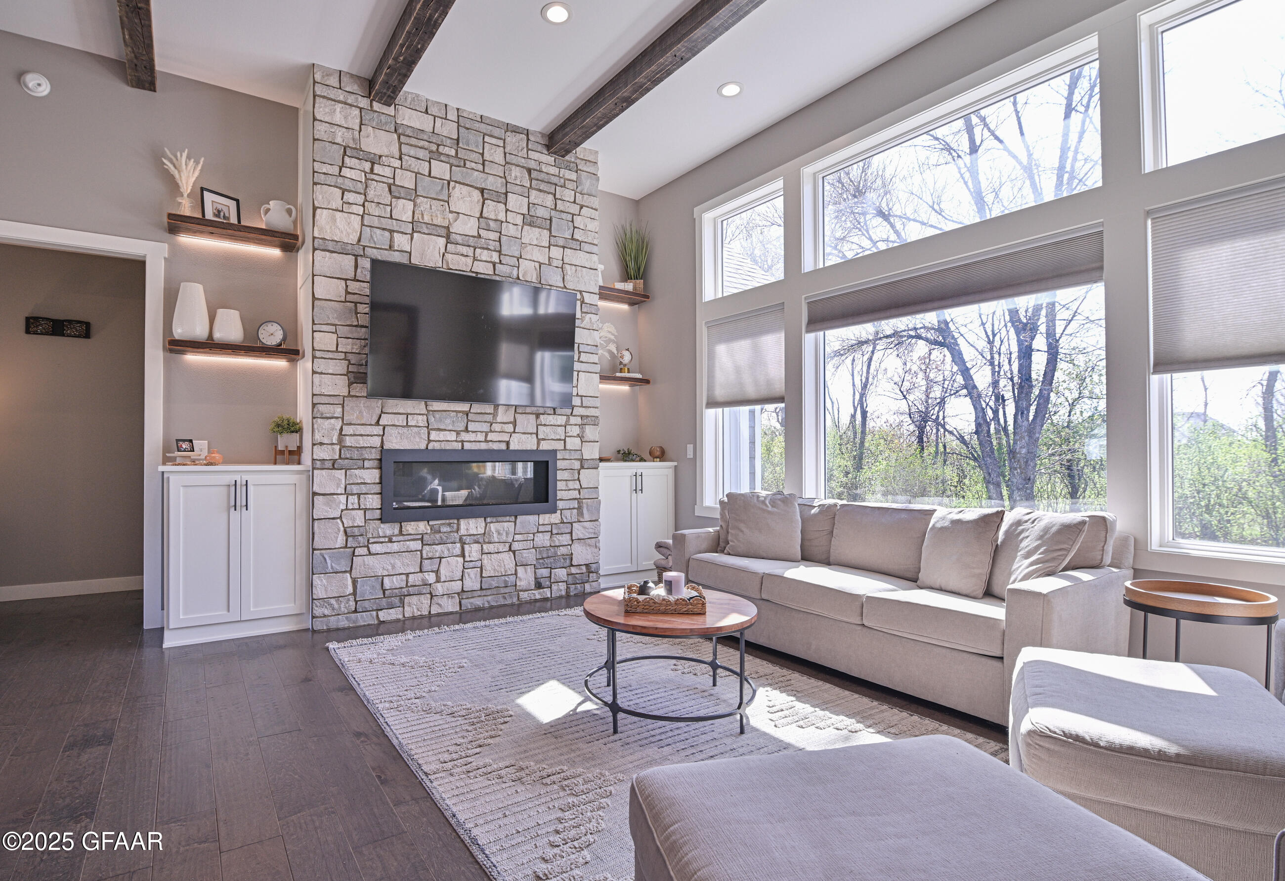 Grand Forks, North Dakota 58201, United States, 5 Bedrooms Bedrooms, ,4 BathroomsBathrooms,Residential,Pending,166336