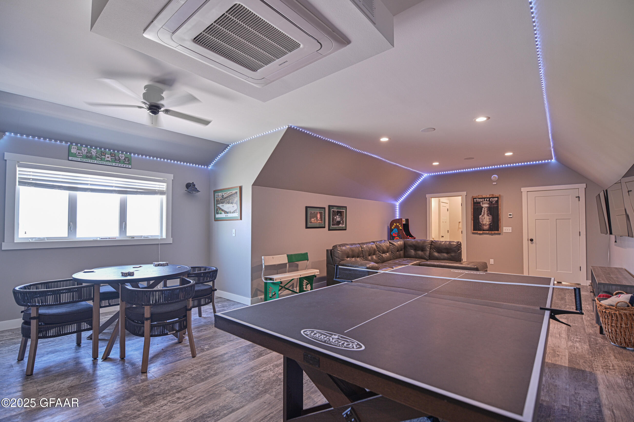 Grand Forks, North Dakota 58201, United States, 5 Bedrooms Bedrooms, ,4 BathroomsBathrooms,Residential,Pending,166336