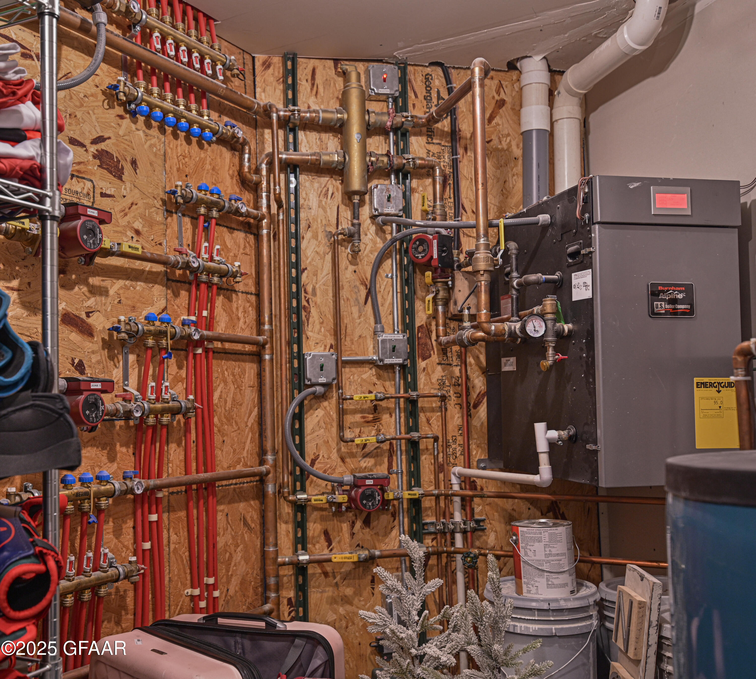 Grand Forks, North Dakota 58201, United States, 5 Bedrooms Bedrooms, ,4 BathroomsBathrooms,Residential,Pending,166336