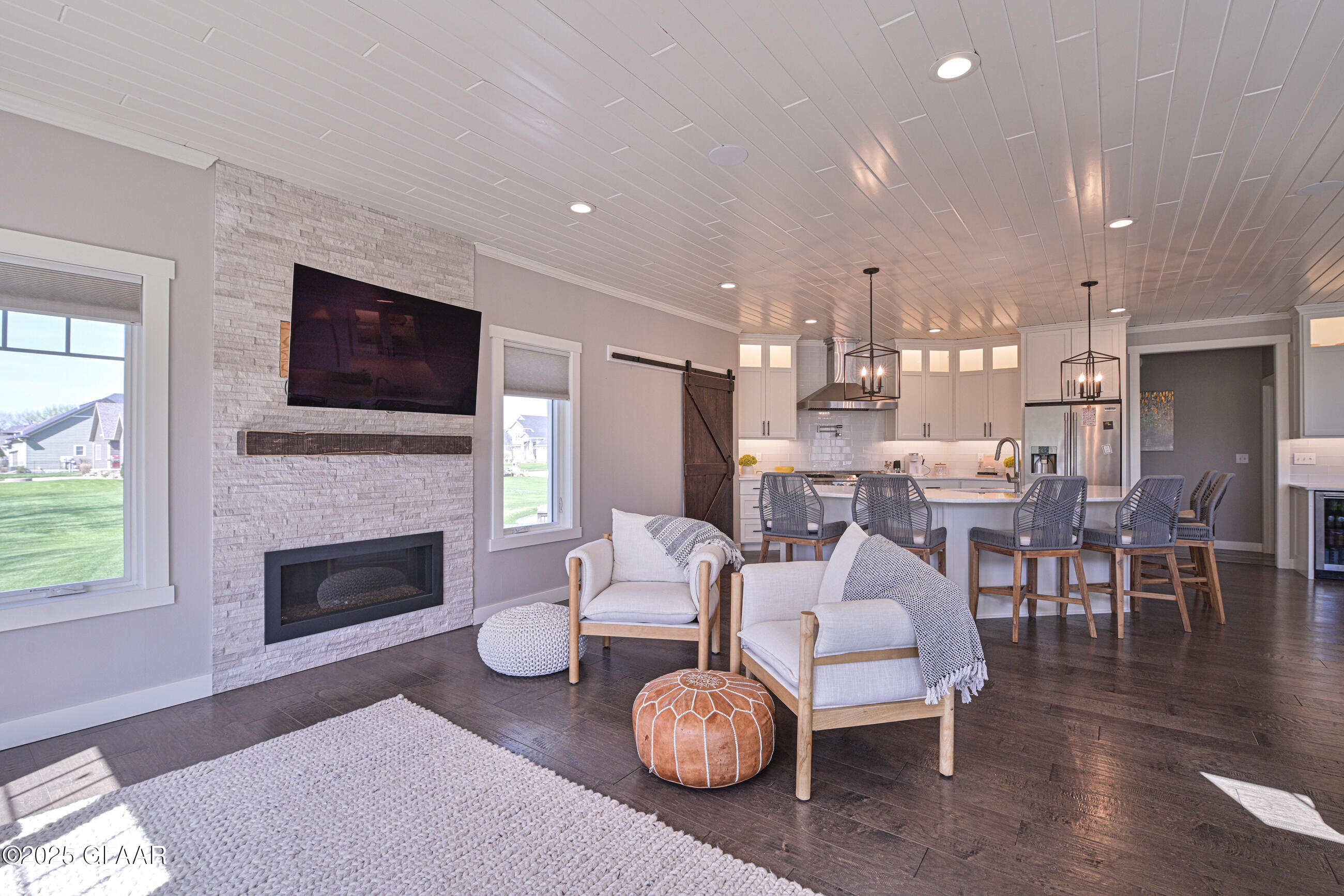 Grand Forks, North Dakota 58201, United States, 5 Bedrooms Bedrooms, ,4 BathroomsBathrooms,Residential,Pending,166336