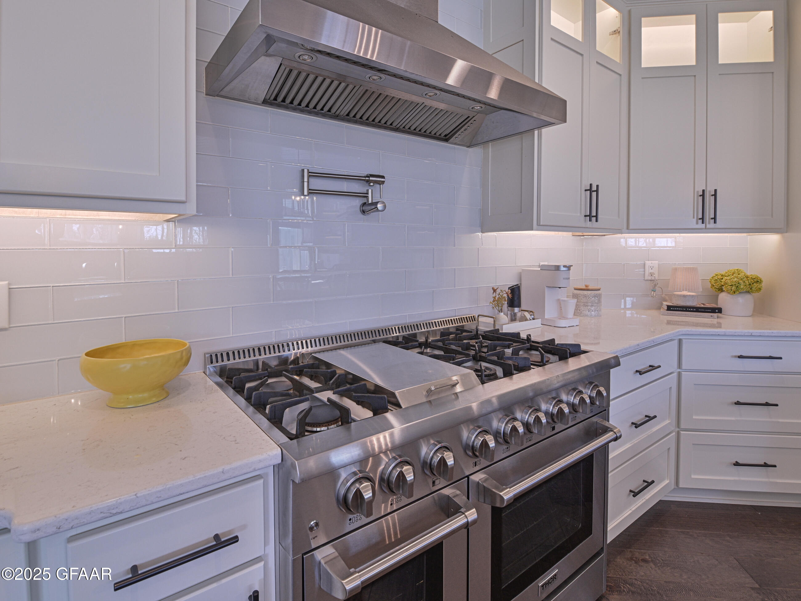 Grand Forks, North Dakota 58201, United States, 5 Bedrooms Bedrooms, ,4 BathroomsBathrooms,Residential,Pending,166336