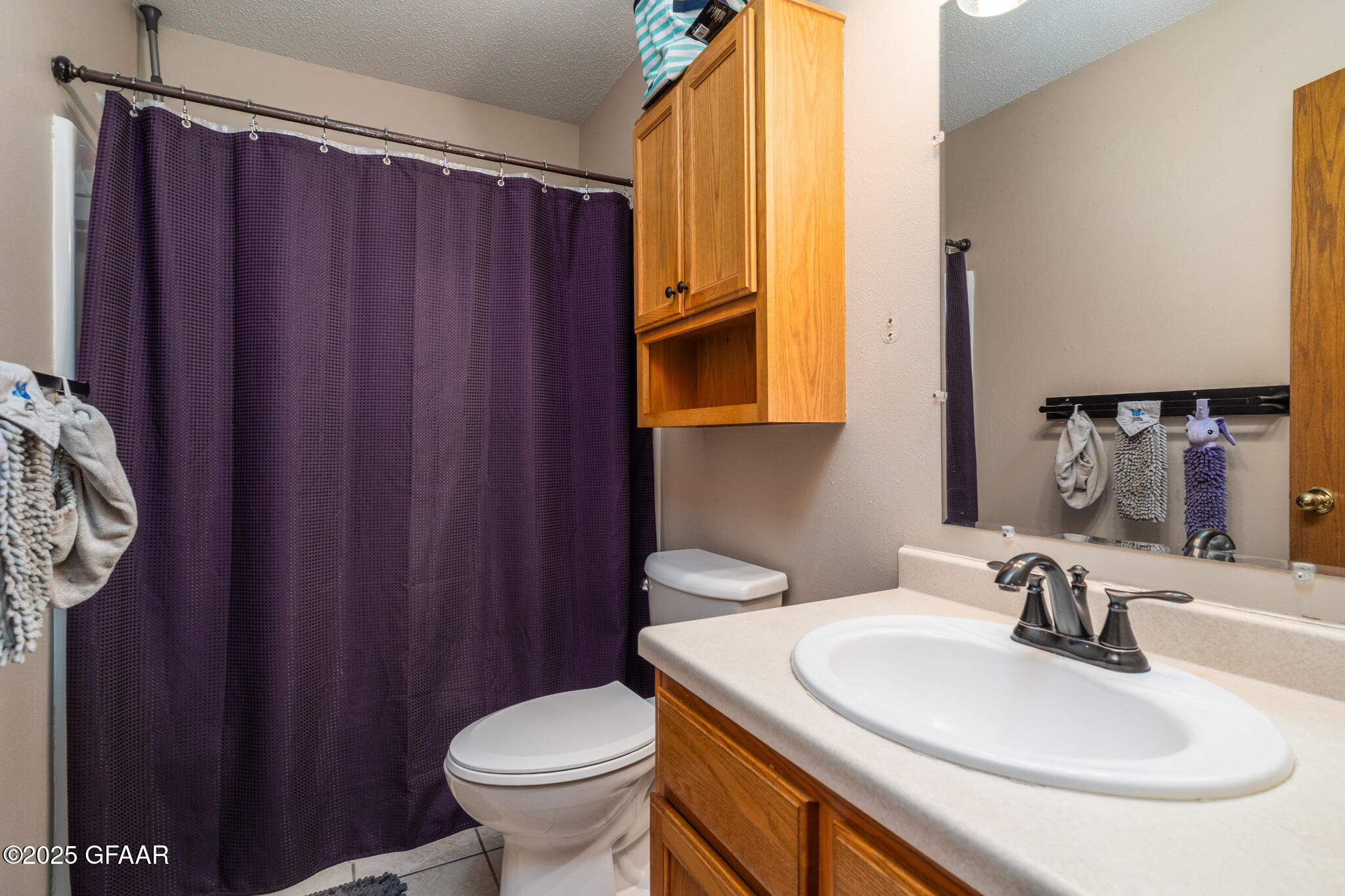 Grand Forks, North Dakota 58203, United States, 4 Bedrooms Bedrooms, ,2 BathroomsBathrooms,Residential,Pending,90898