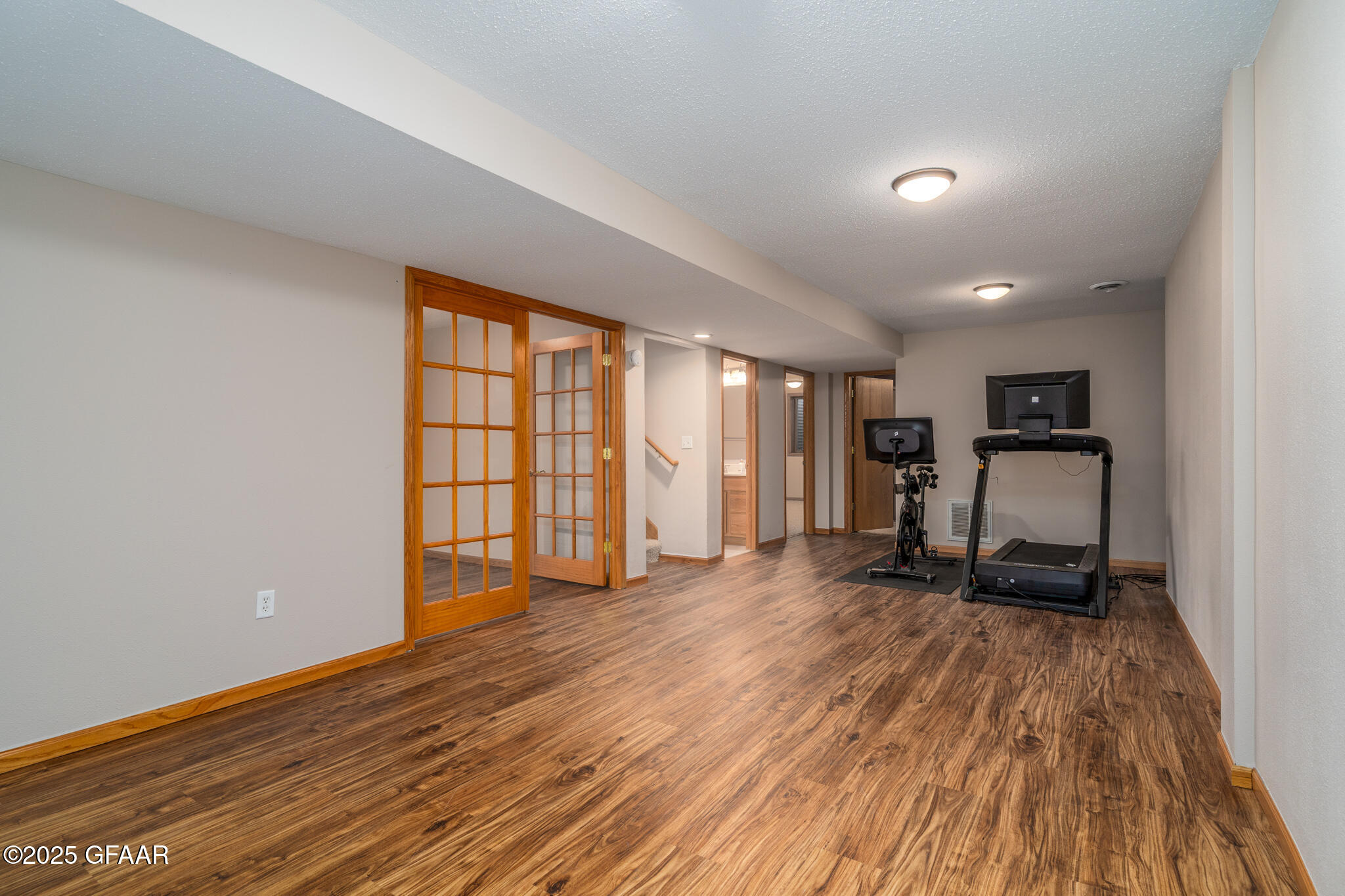 Grand Forks, North Dakota 58203, United States, 4 Bedrooms Bedrooms, ,2 BathroomsBathrooms,Residential,Pending,90898