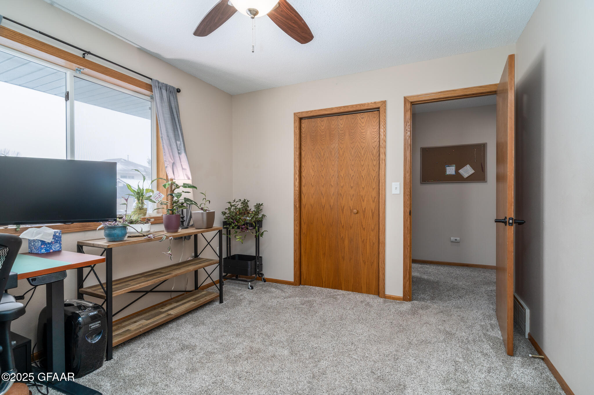 Grand Forks, North Dakota 58203, United States, 4 Bedrooms Bedrooms, ,2 BathroomsBathrooms,Residential,Pending,90898