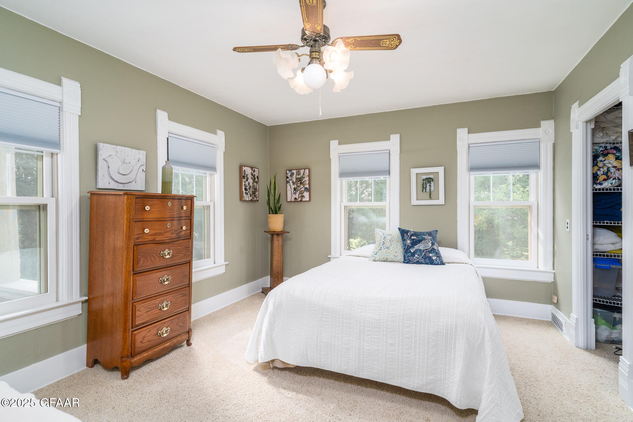 United States, ,2 BathroomsBathrooms,Residential,Contingent,185386