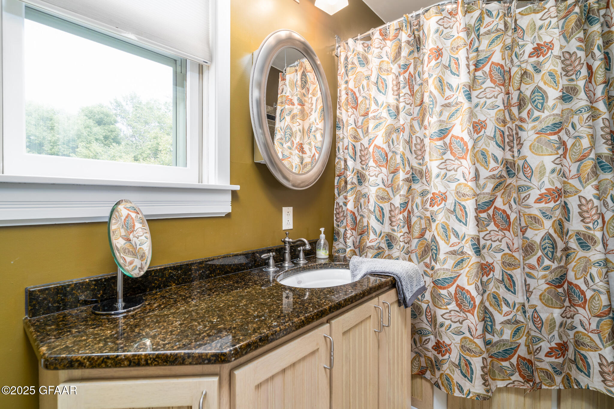 United States, ,2 BathroomsBathrooms,Residential,Contingent,185386