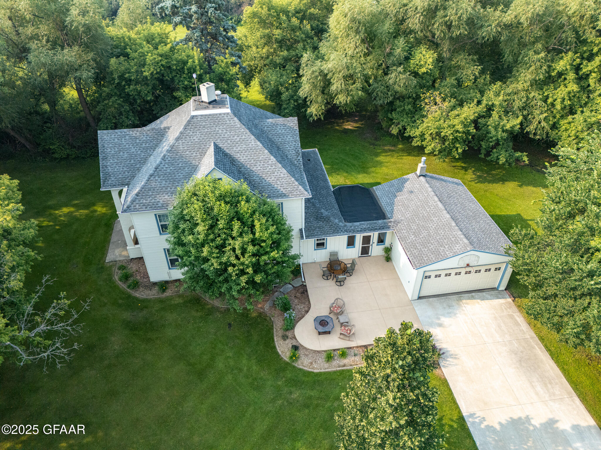 United States, ,2 BathroomsBathrooms,Residential,Contingent,185386