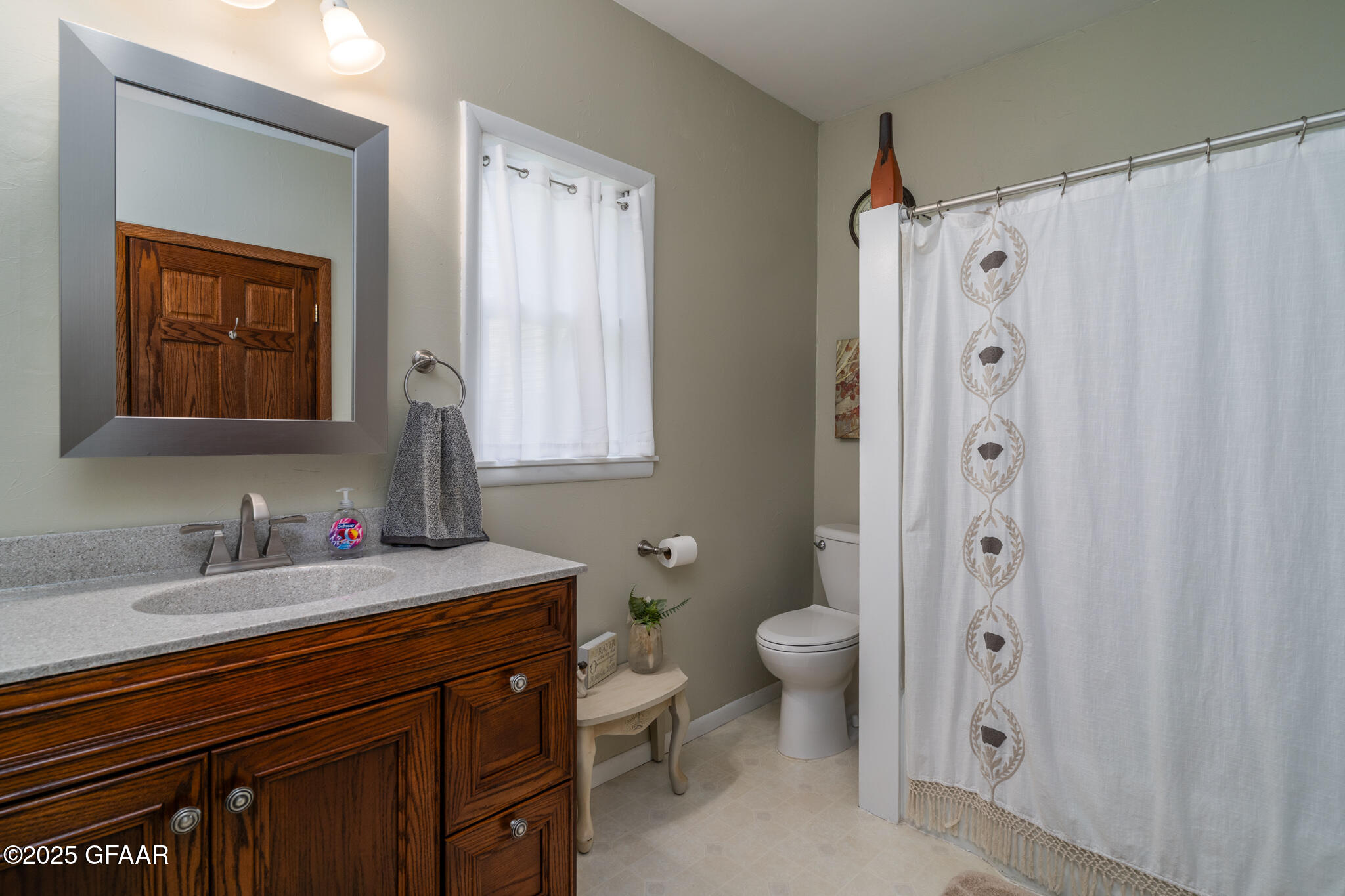 United States, ,2 BathroomsBathrooms,Residential,Contingent,185386