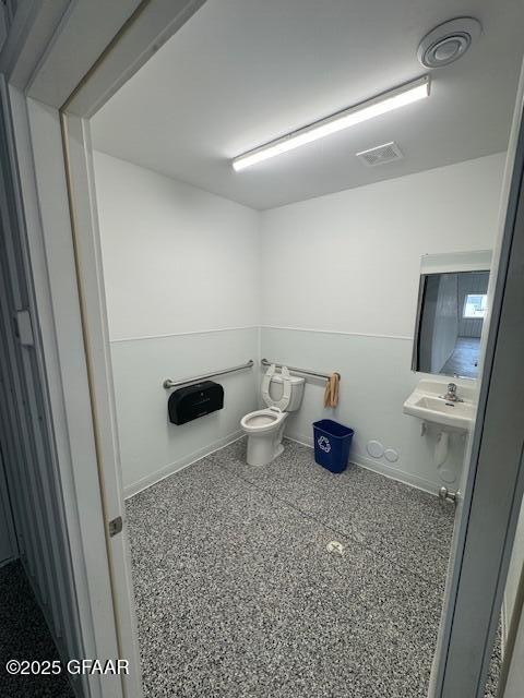 Grand Forks, North Dakota 58203, United States, ,2 BathroomsBathrooms,Commercial,Active,166322