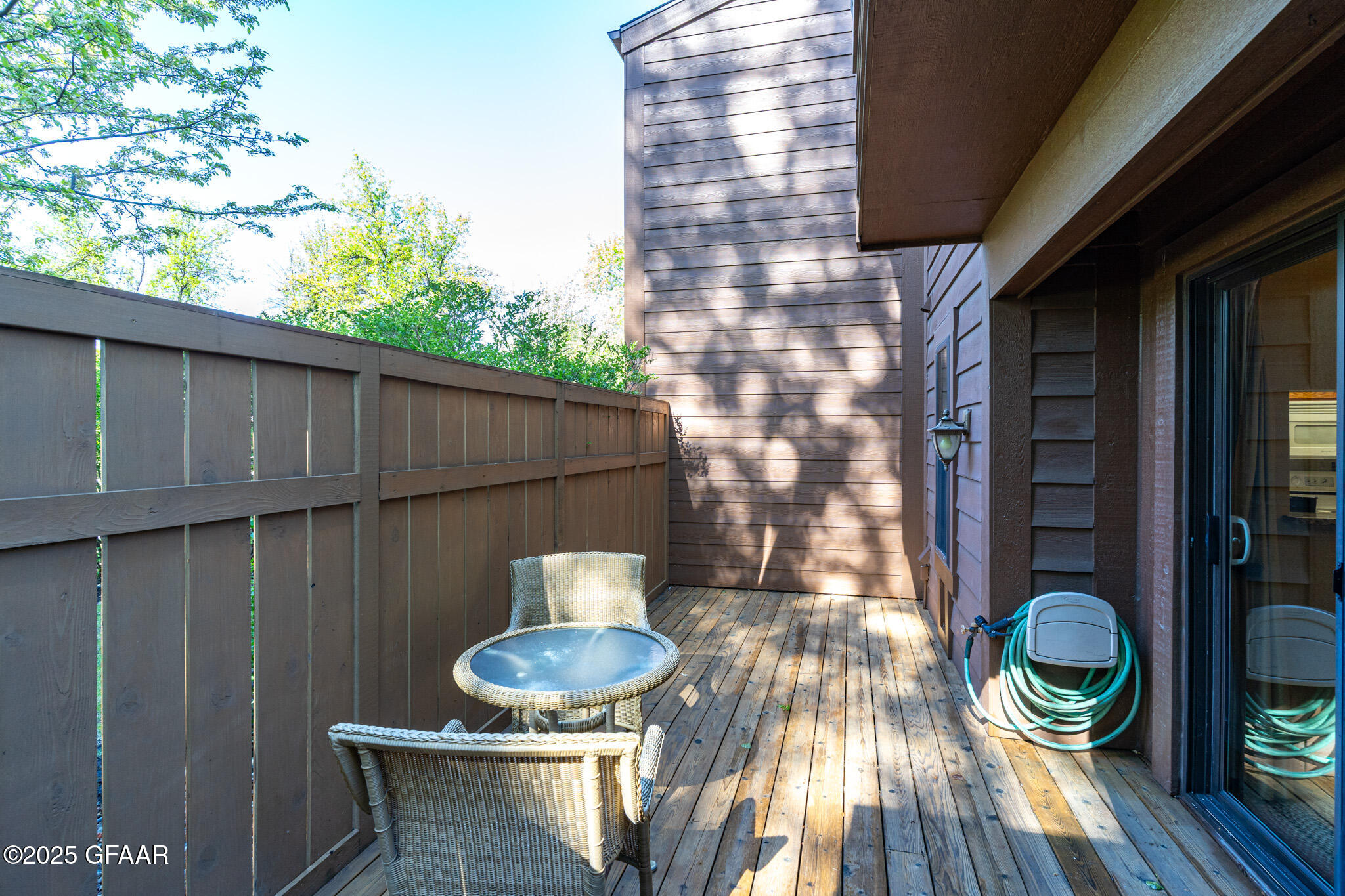 Grand Forks, North Dakota 58201, United States, 2 Bedrooms Bedrooms, ,2 BathroomsBathrooms,Residential,Pending,136240