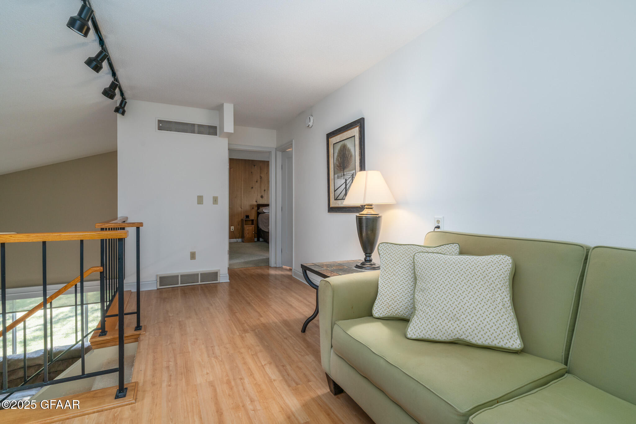 Grand Forks, North Dakota 58201, United States, 2 Bedrooms Bedrooms, ,2 BathroomsBathrooms,Residential,Pending,136240