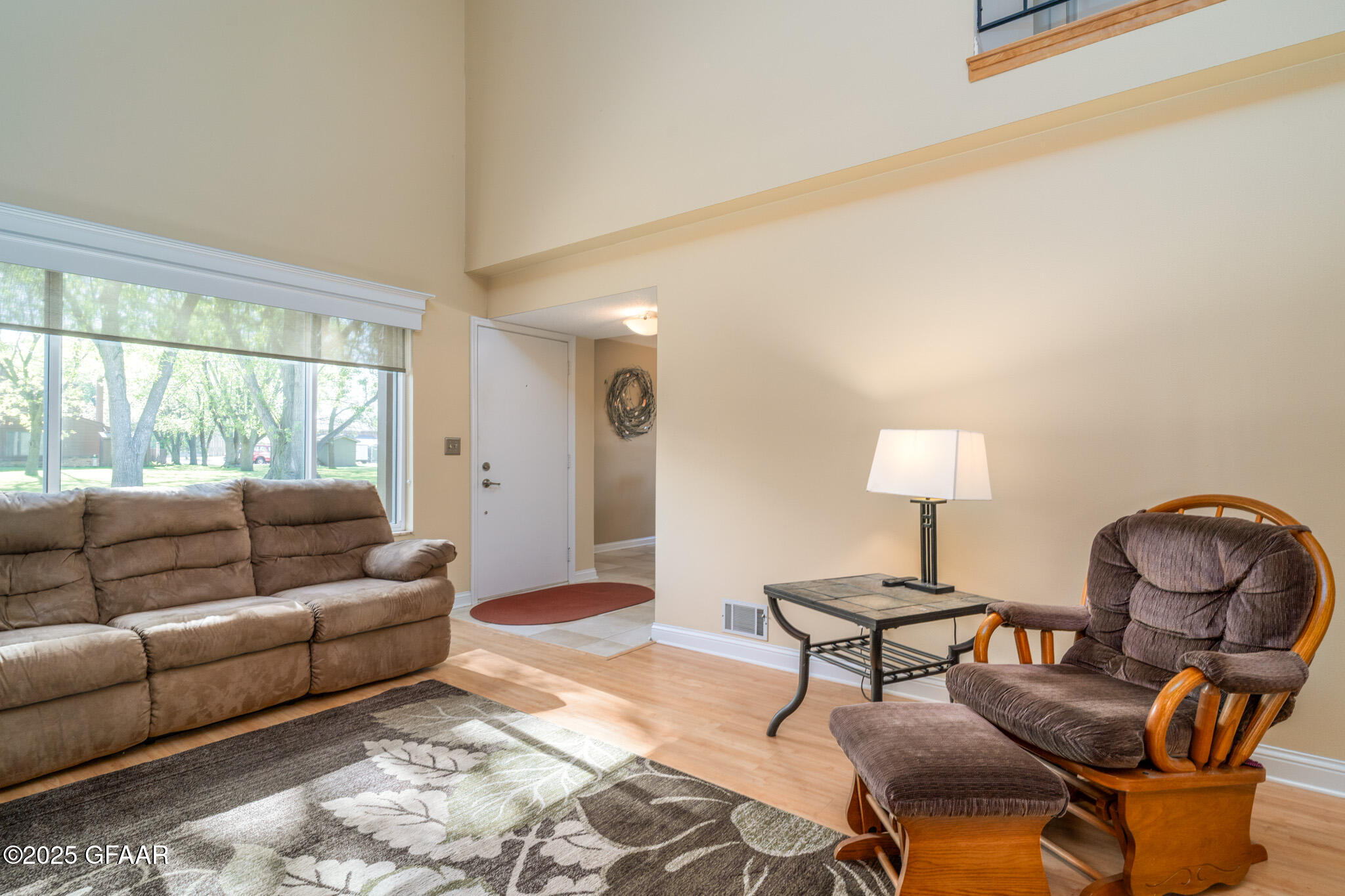 Grand Forks, North Dakota 58201, United States, 2 Bedrooms Bedrooms, ,2 BathroomsBathrooms,Residential,Pending,136240