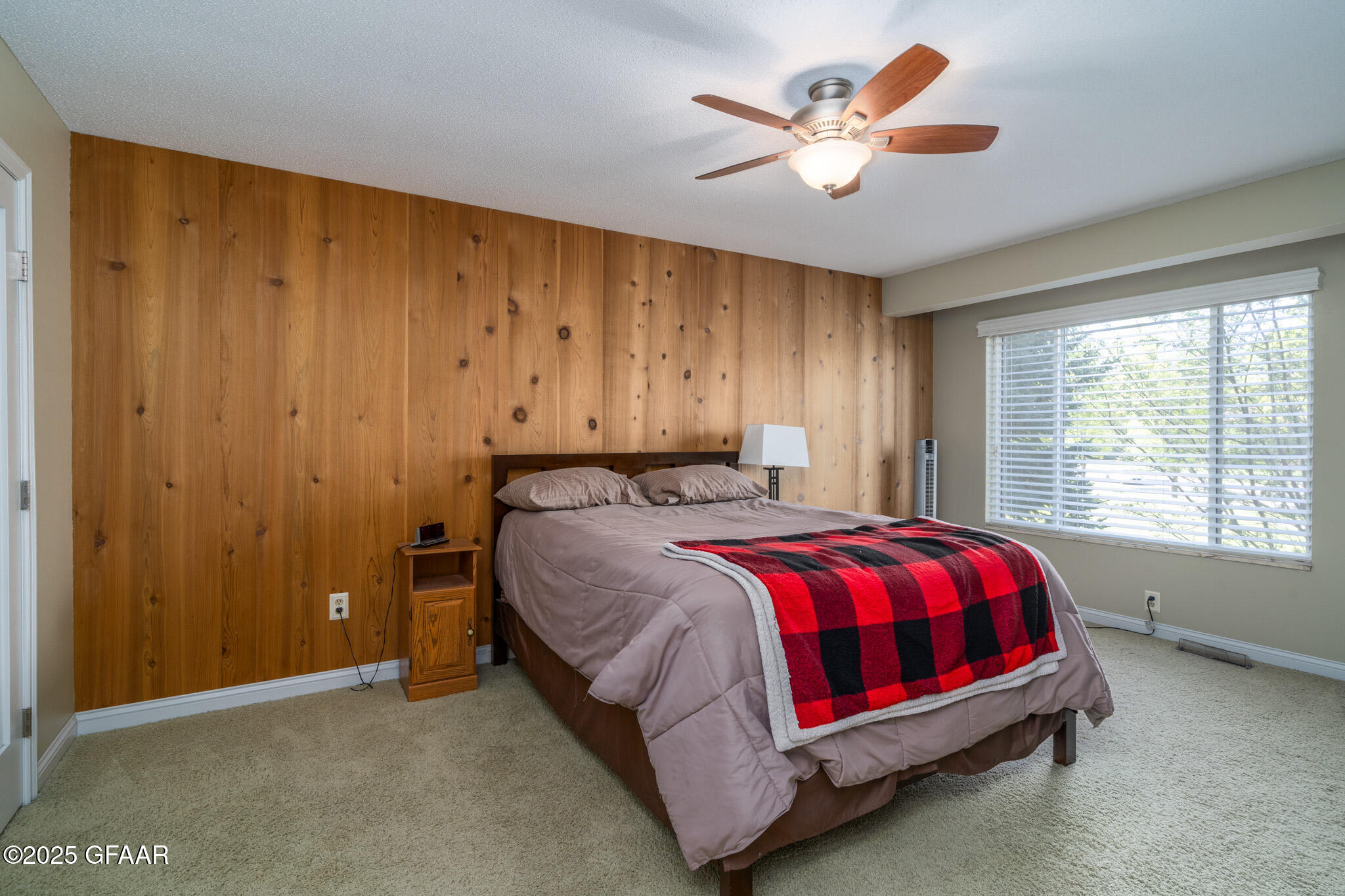 Grand Forks, North Dakota 58201, United States, 2 Bedrooms Bedrooms, ,2 BathroomsBathrooms,Residential,Pending,136240