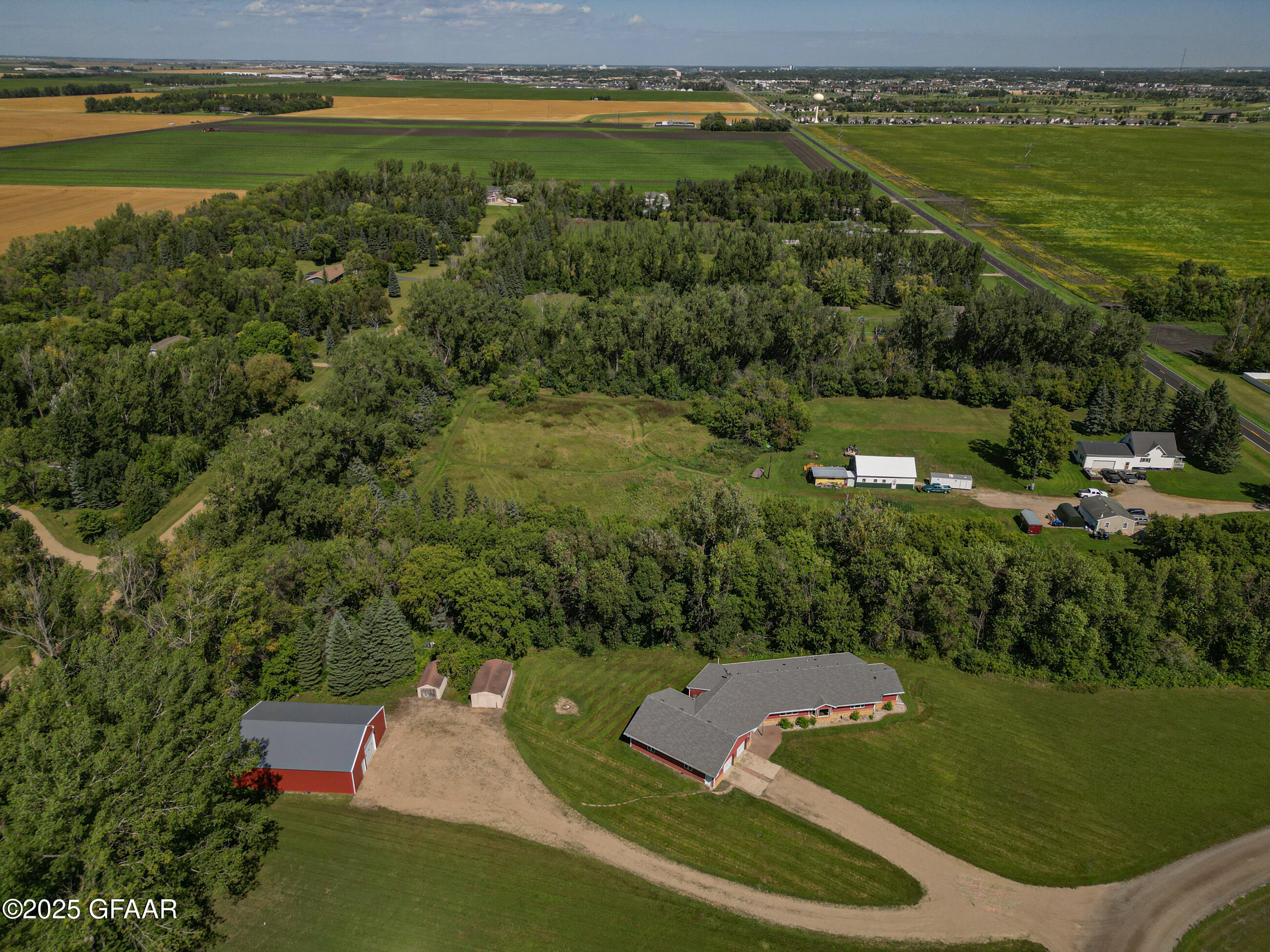 Grand Forks, North Dakota 58201, United States, 3 Bedrooms Bedrooms, ,3 BathroomsBathrooms,Residential,Active,204239