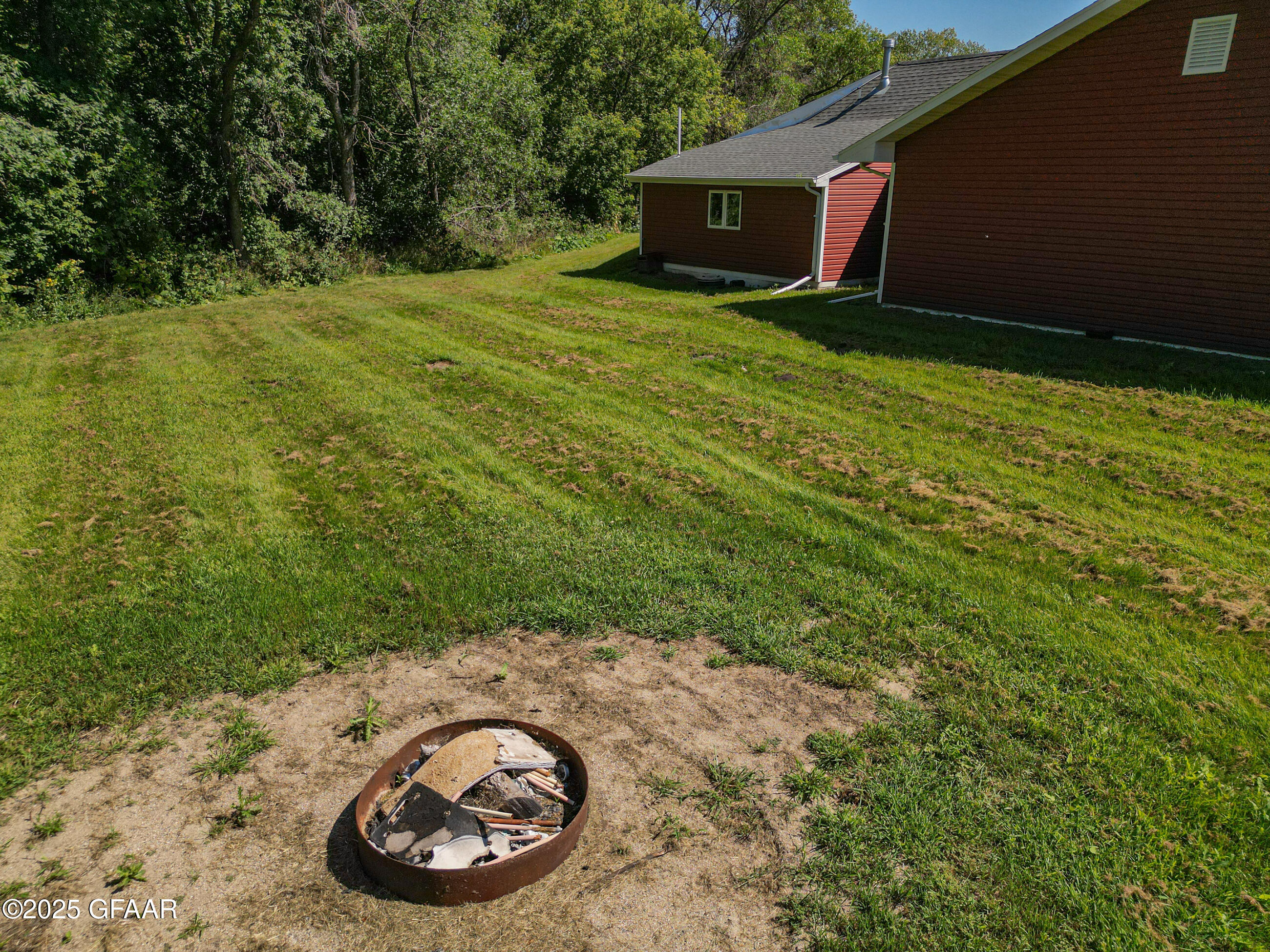 Grand Forks, North Dakota 58201, United States, 3 Bedrooms Bedrooms, ,3 BathroomsBathrooms,Residential,Active,204239