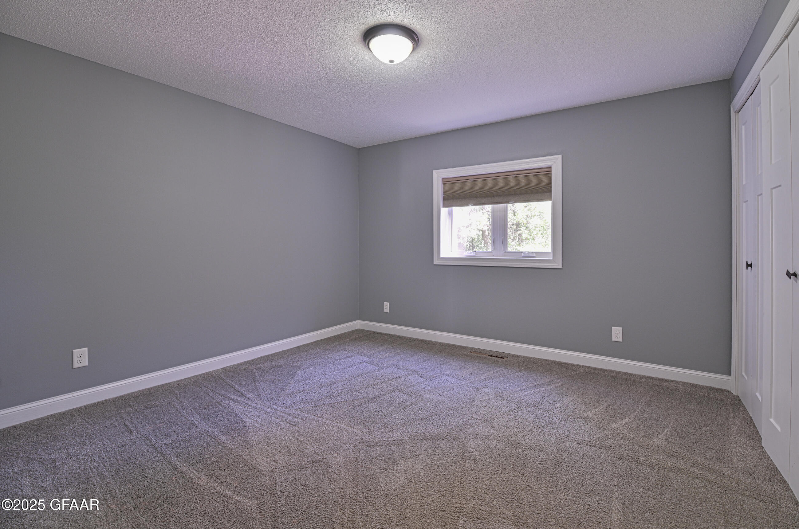 Grand Forks, North Dakota 58201, United States, 3 Bedrooms Bedrooms, ,3 BathroomsBathrooms,Residential,Active,204239