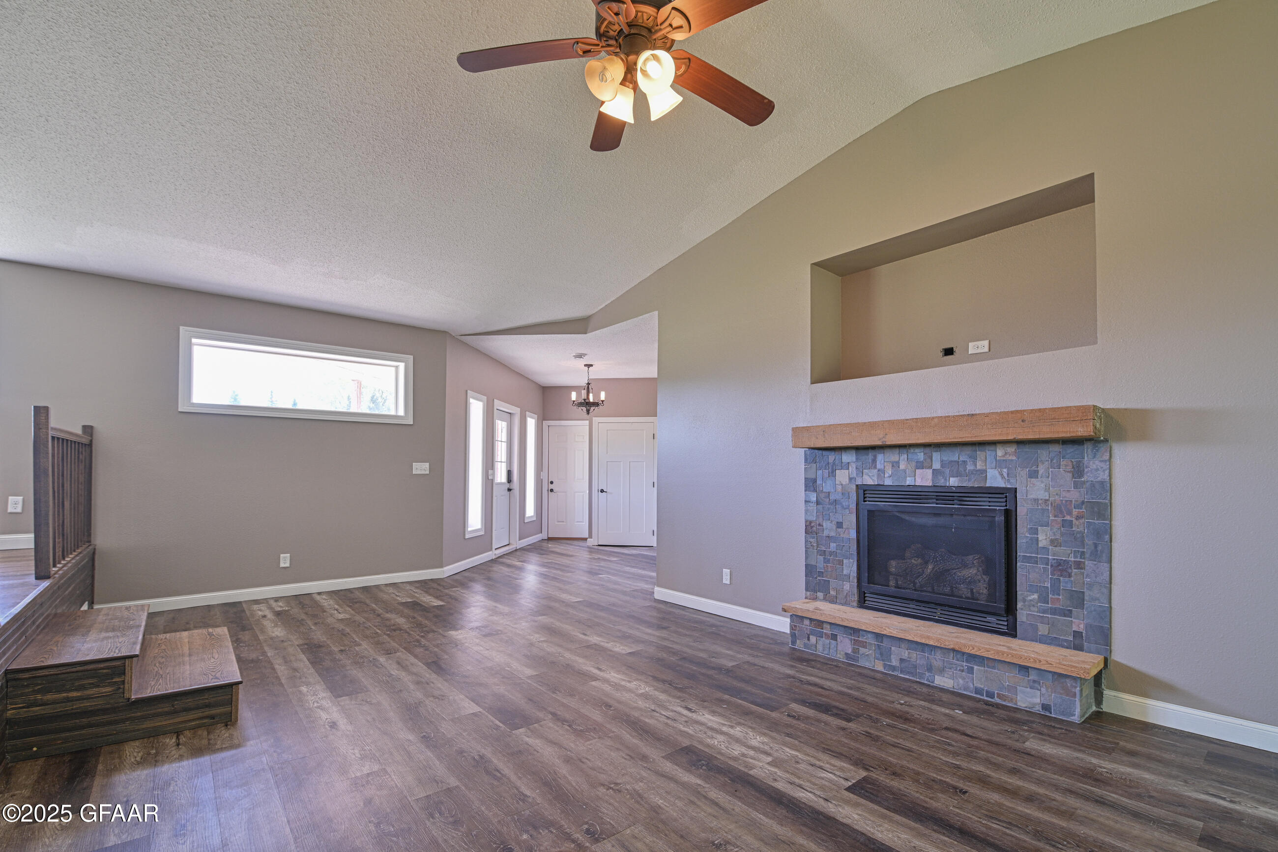 Grand Forks, North Dakota 58201, United States, 3 Bedrooms Bedrooms, ,3 BathroomsBathrooms,Residential,Active,204239