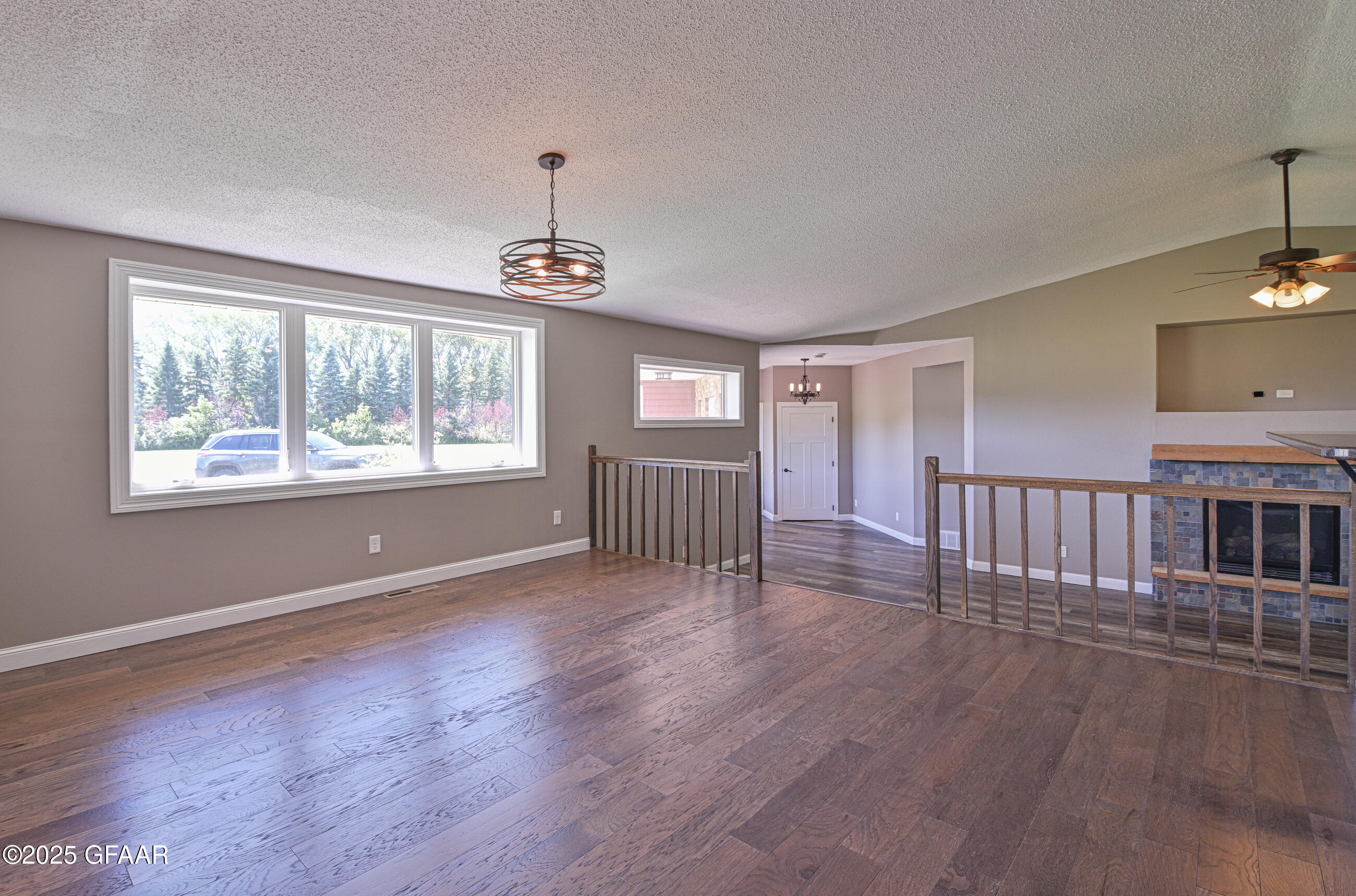 Grand Forks, North Dakota 58201, United States, 3 Bedrooms Bedrooms, ,3 BathroomsBathrooms,Residential,Active,204239