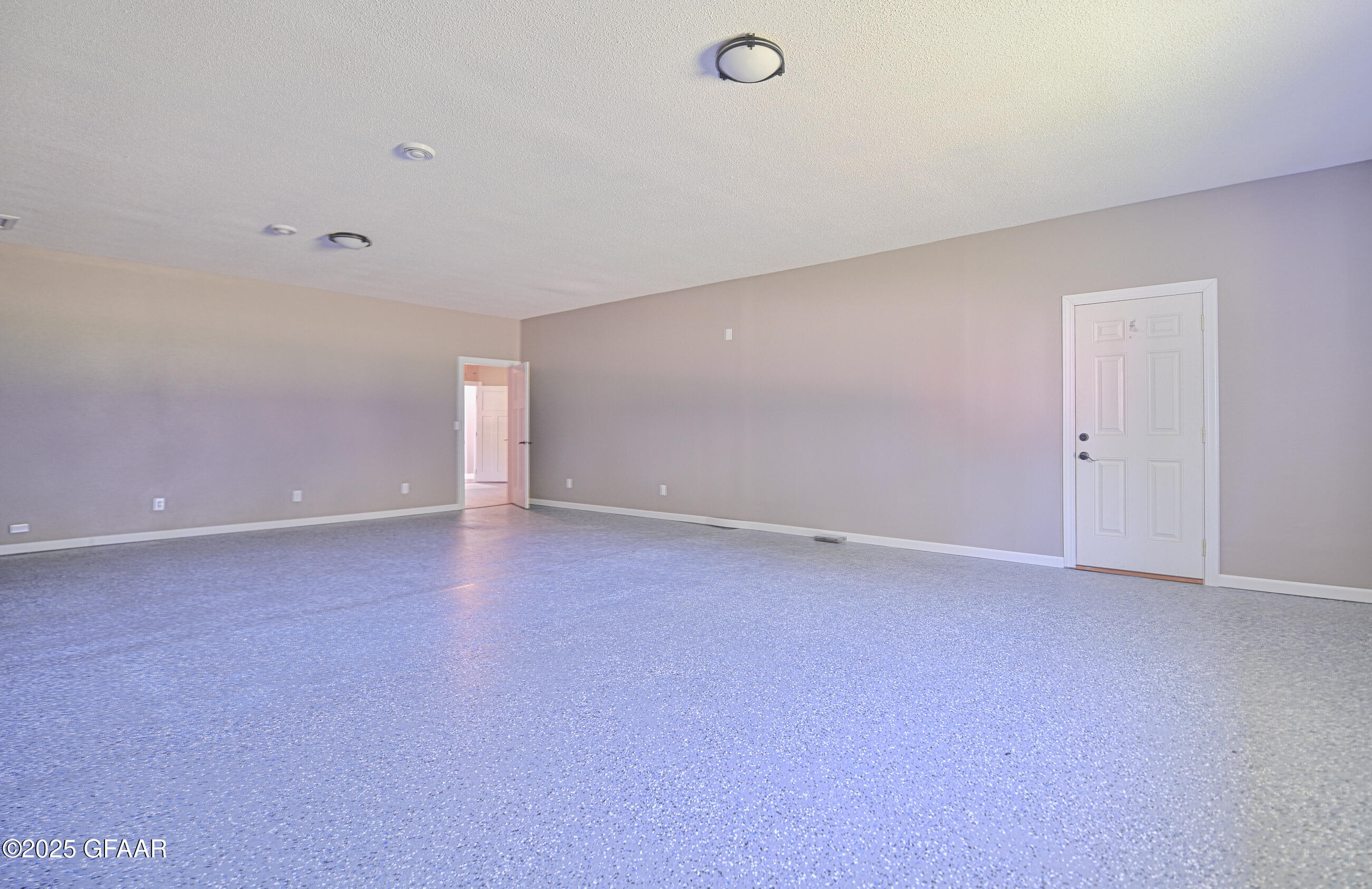 Grand Forks, North Dakota 58201, United States, 3 Bedrooms Bedrooms, ,3 BathroomsBathrooms,Residential,Active,204239