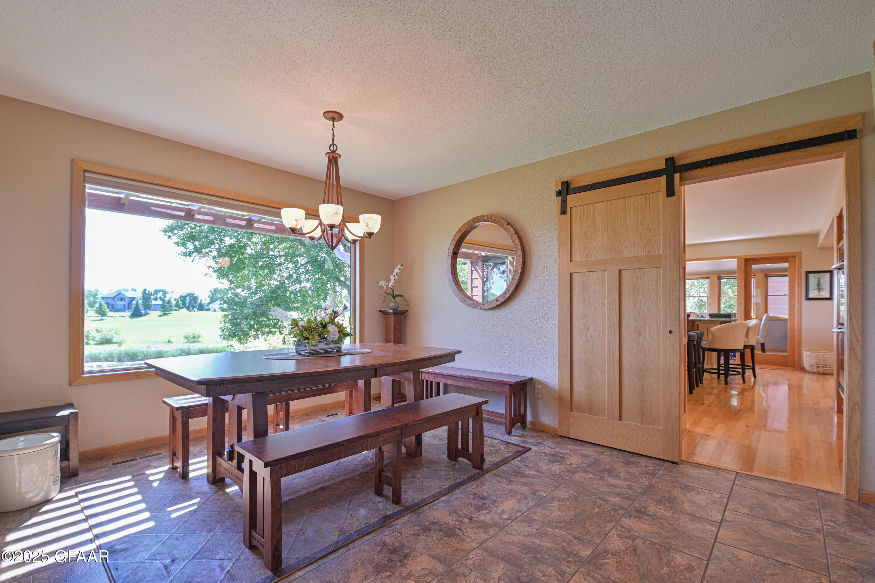 Grand Forks, North Dakota 58201, United States, 5 Bedrooms Bedrooms, ,3 BathroomsBathrooms,Residential,Active,166300