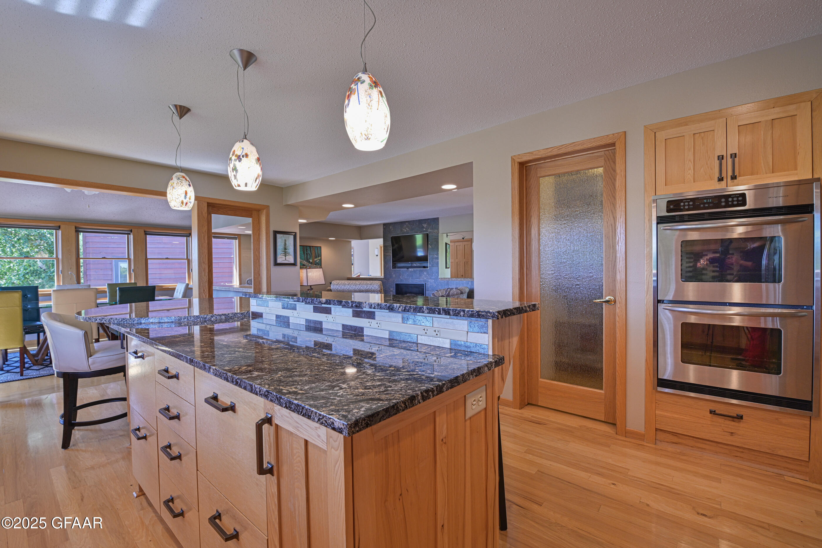 Grand Forks, North Dakota 58201, United States, 5 Bedrooms Bedrooms, ,3 BathroomsBathrooms,Residential,Active,166300