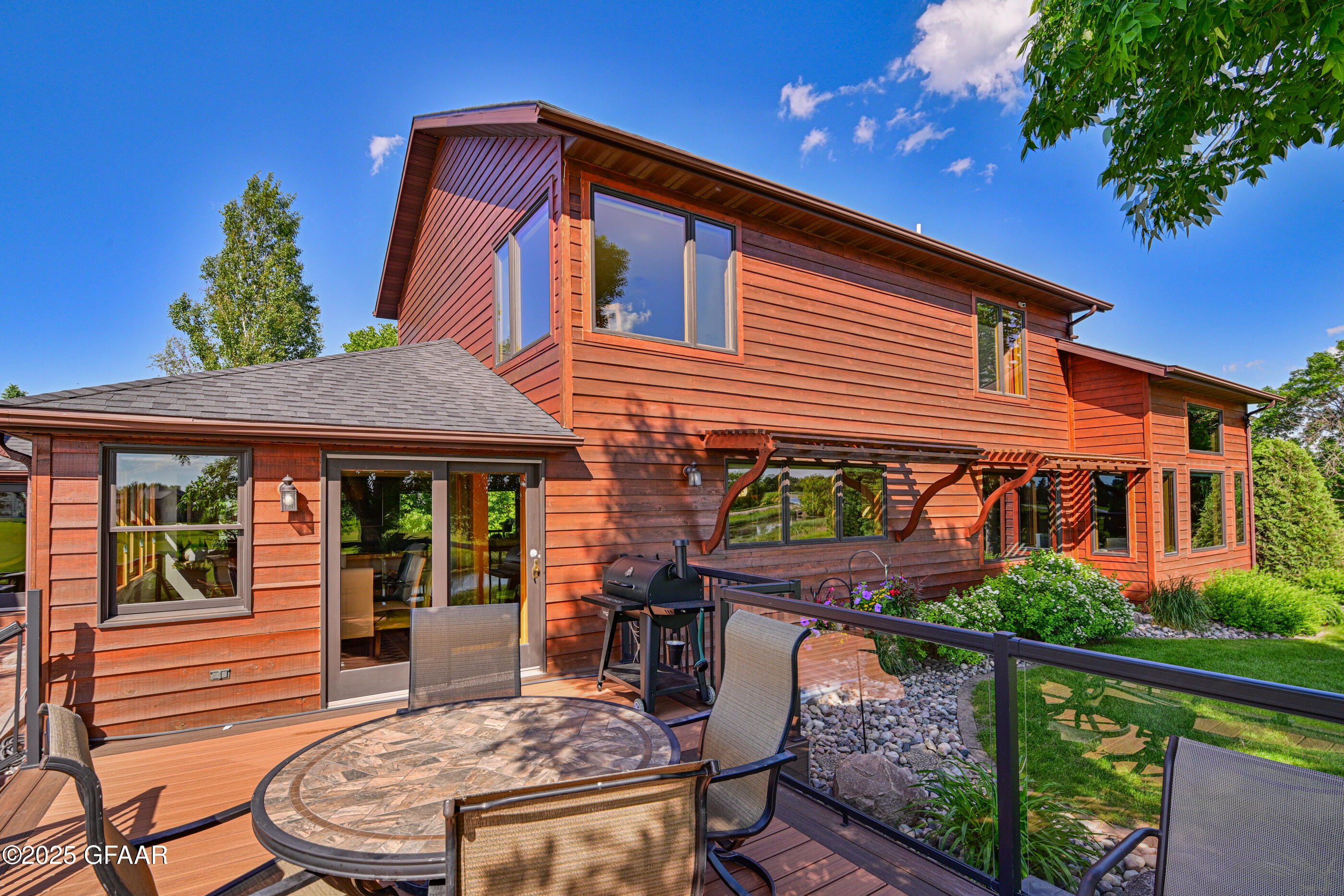 Grand Forks, North Dakota 58201, United States, 5 Bedrooms Bedrooms, ,3 BathroomsBathrooms,Residential,Active,166300