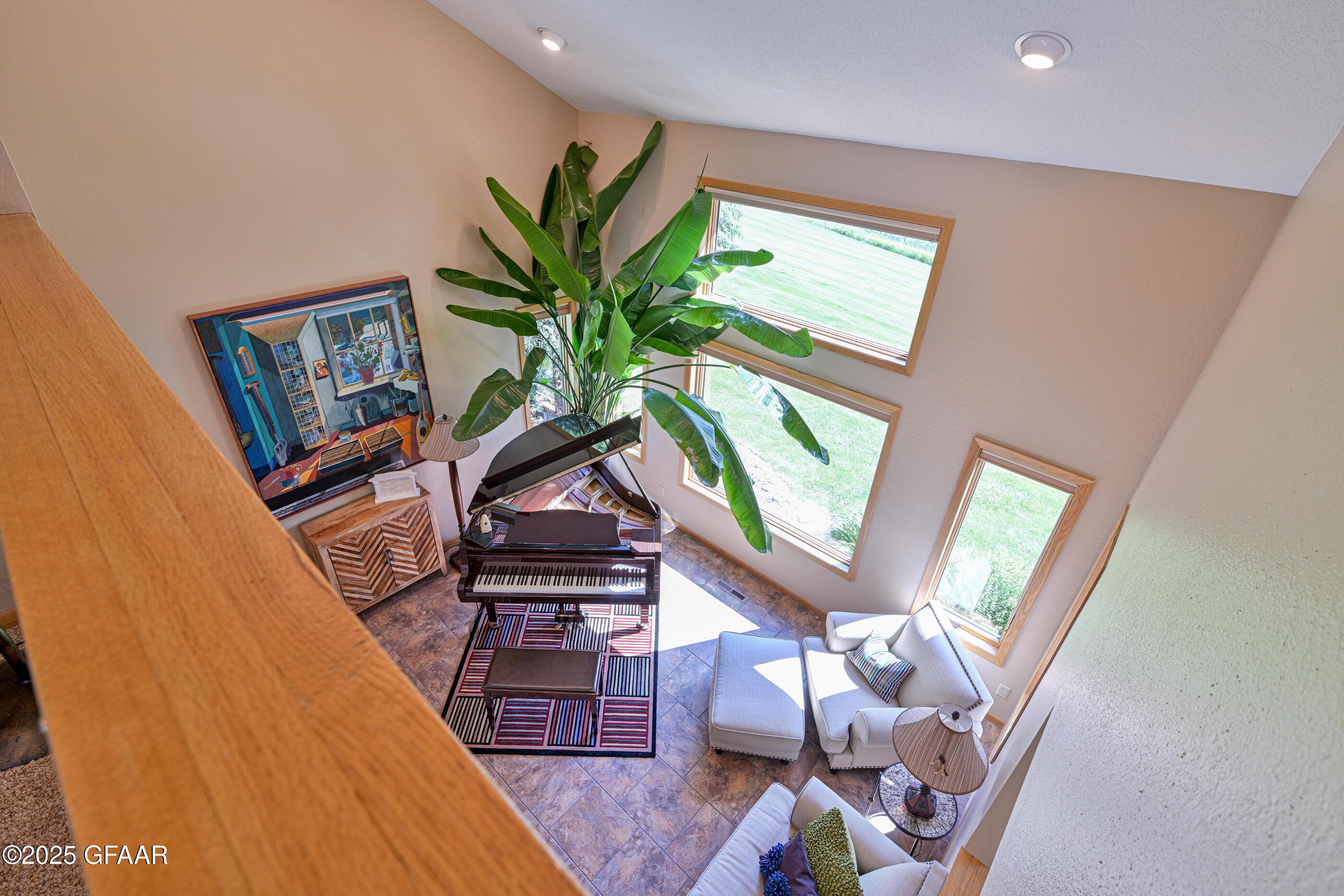 Grand Forks, North Dakota 58201, United States, 5 Bedrooms Bedrooms, ,3 BathroomsBathrooms,Residential,Active,166300