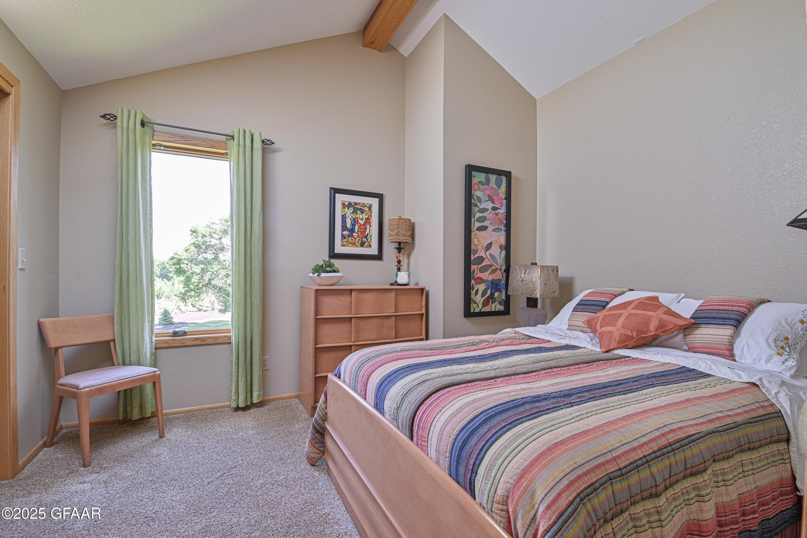 Grand Forks, North Dakota 58201, United States, 5 Bedrooms Bedrooms, ,3 BathroomsBathrooms,Residential,Active,166300