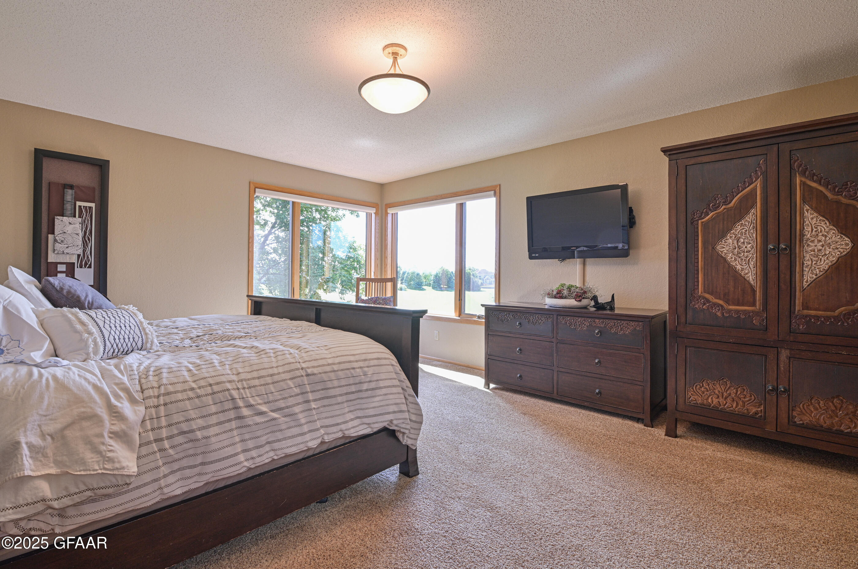 Grand Forks, North Dakota 58201, United States, 5 Bedrooms Bedrooms, ,3 BathroomsBathrooms,Residential,Active,166300