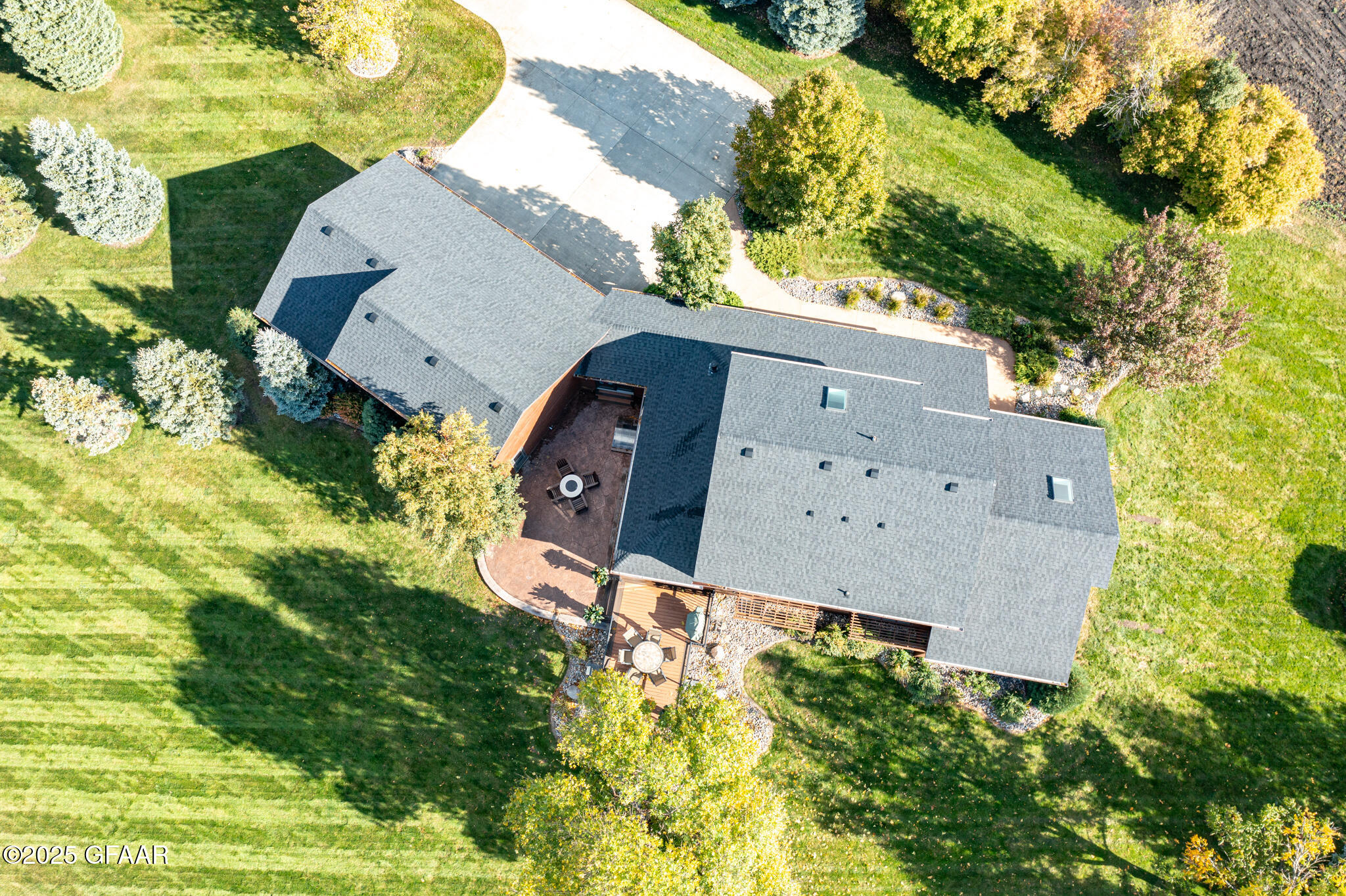 Grand Forks, North Dakota 58201, United States, 5 Bedrooms Bedrooms, ,3 BathroomsBathrooms,Residential,Active,166300