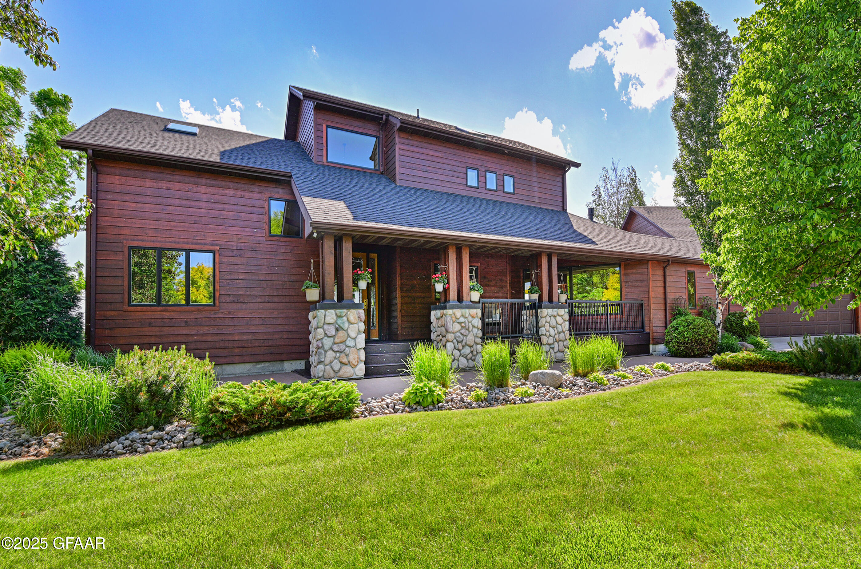 Grand Forks, North Dakota 58201, United States, 5 Bedrooms Bedrooms, ,3 BathroomsBathrooms,Residential,Active,166300