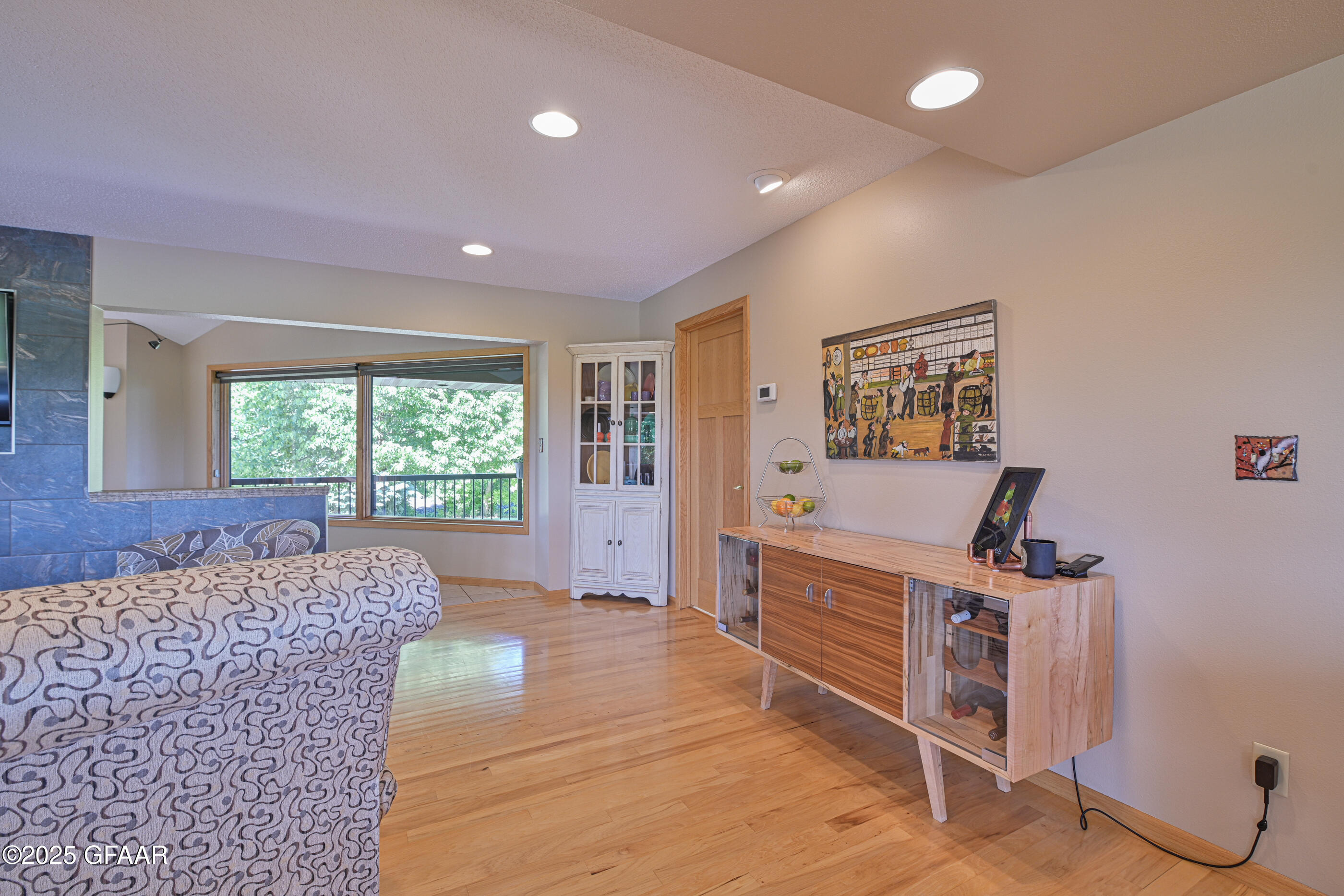 Grand Forks, North Dakota 58201, United States, 5 Bedrooms Bedrooms, ,3 BathroomsBathrooms,Residential,Active,166300