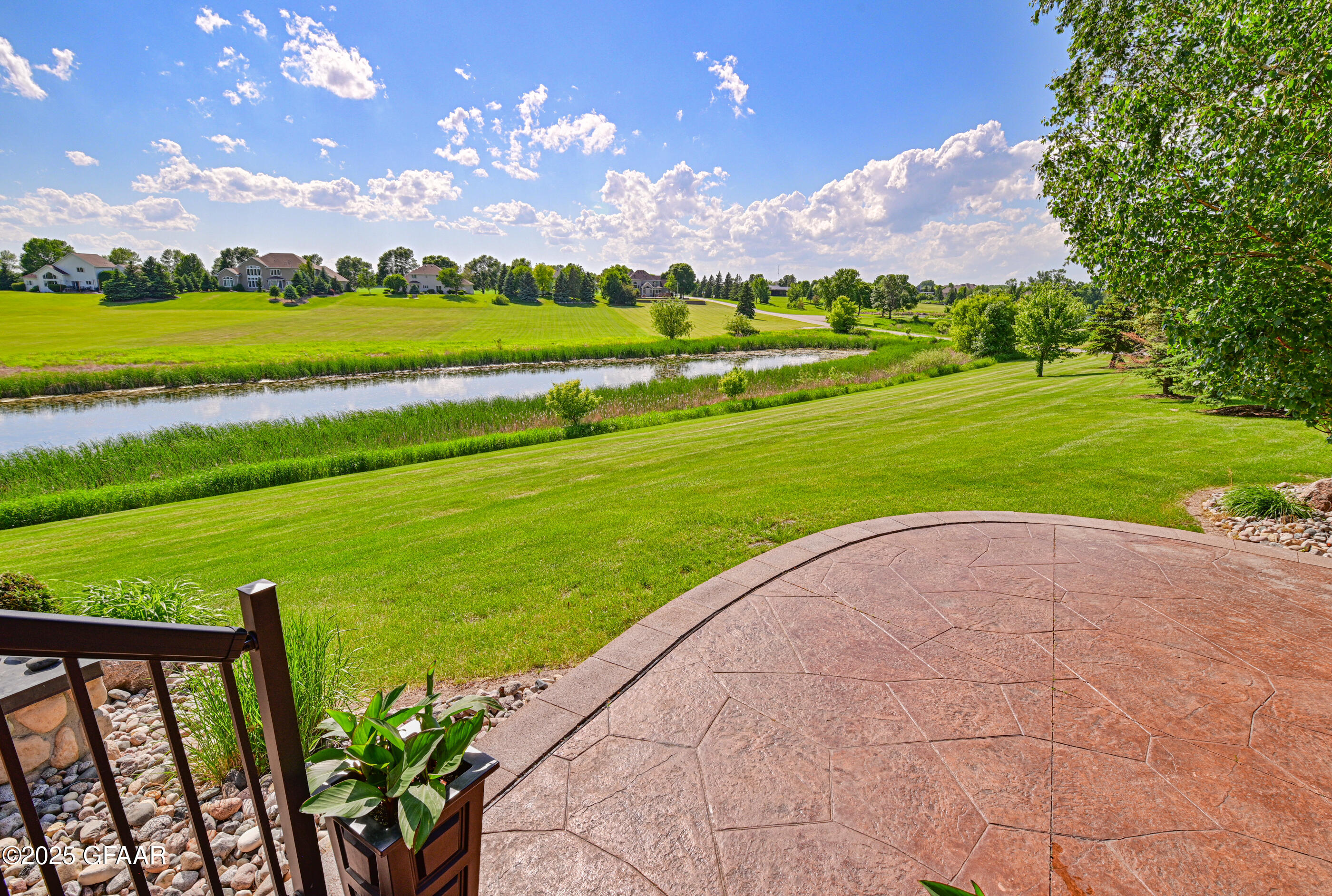 Grand Forks, North Dakota 58201, United States, 5 Bedrooms Bedrooms, ,3 BathroomsBathrooms,Residential,Active,166300