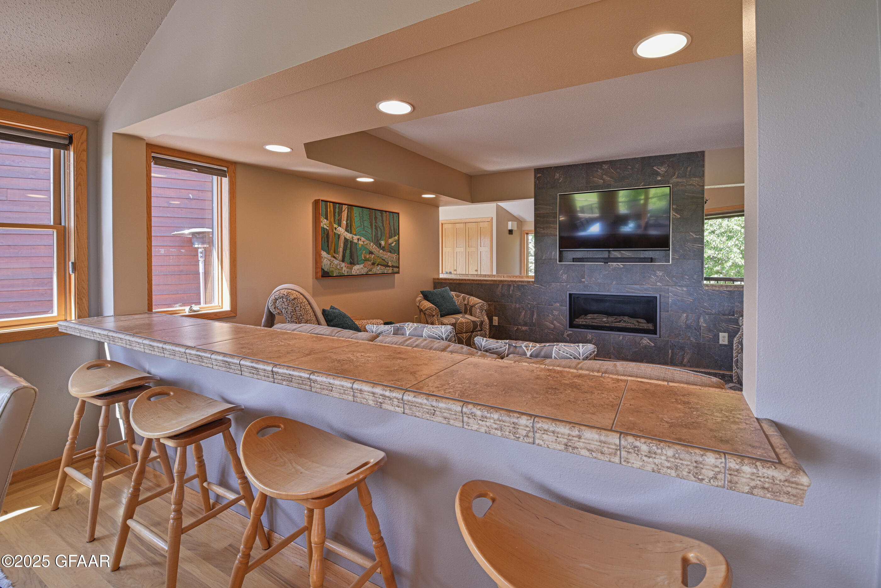 Grand Forks, North Dakota 58201, United States, 5 Bedrooms Bedrooms, ,3 BathroomsBathrooms,Residential,Active,166300