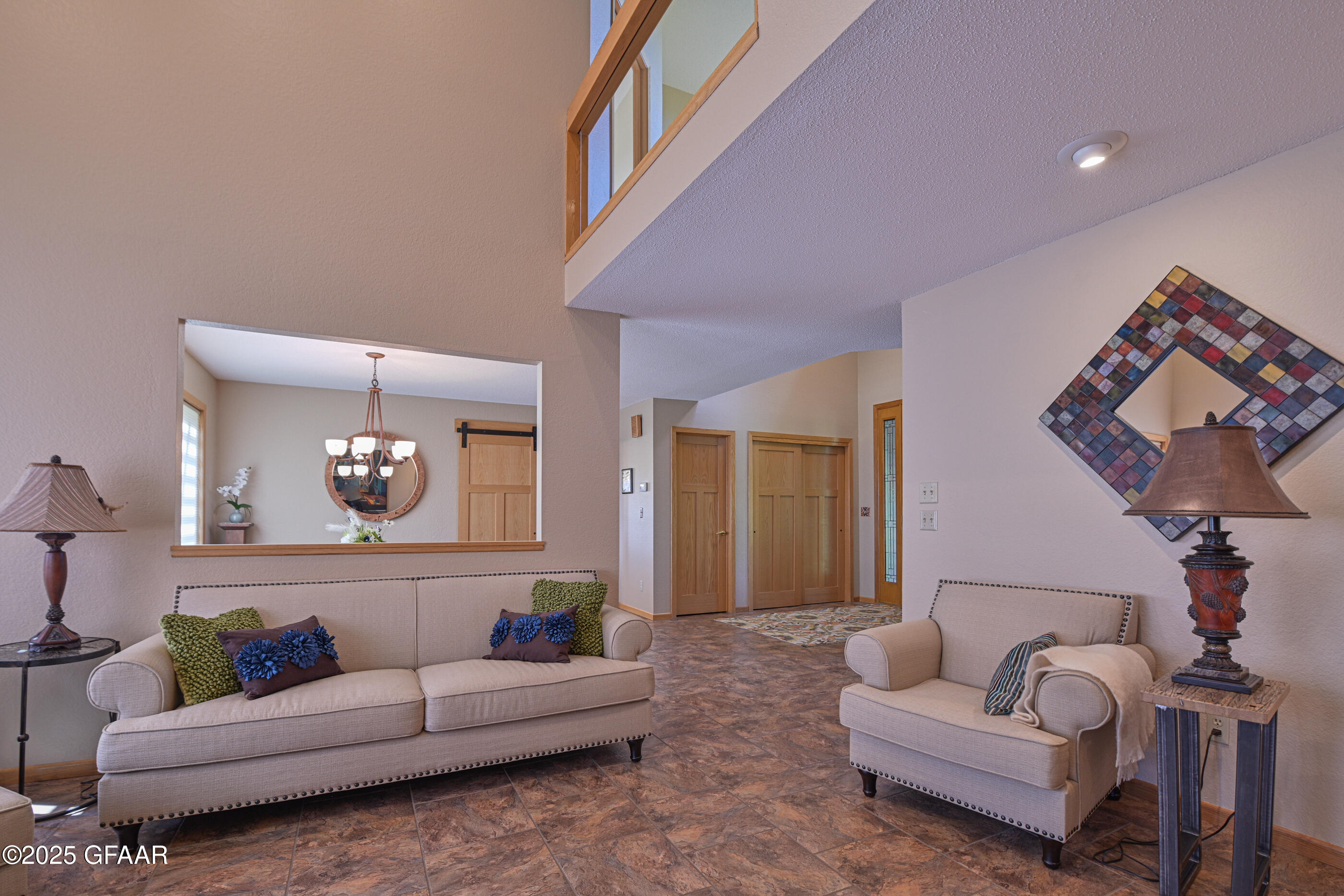 Grand Forks, North Dakota 58201, United States, 5 Bedrooms Bedrooms, ,3 BathroomsBathrooms,Residential,Active,166300