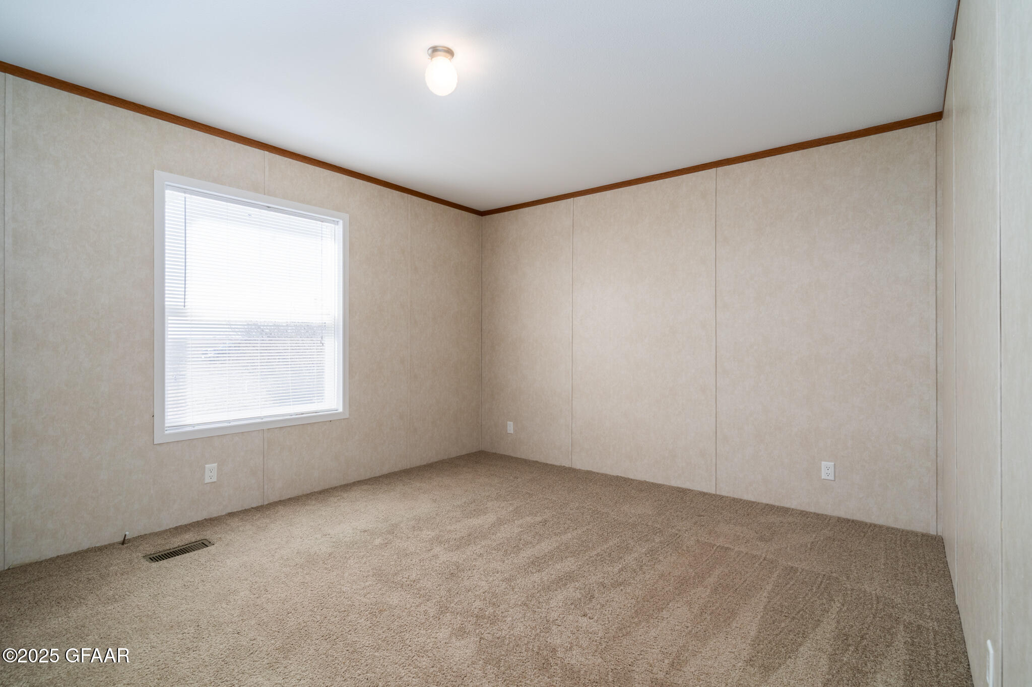 Finley, North Dakota 58230, United States, 3 Bedrooms Bedrooms, ,1 BathroomBathrooms,Residential,Active,104454