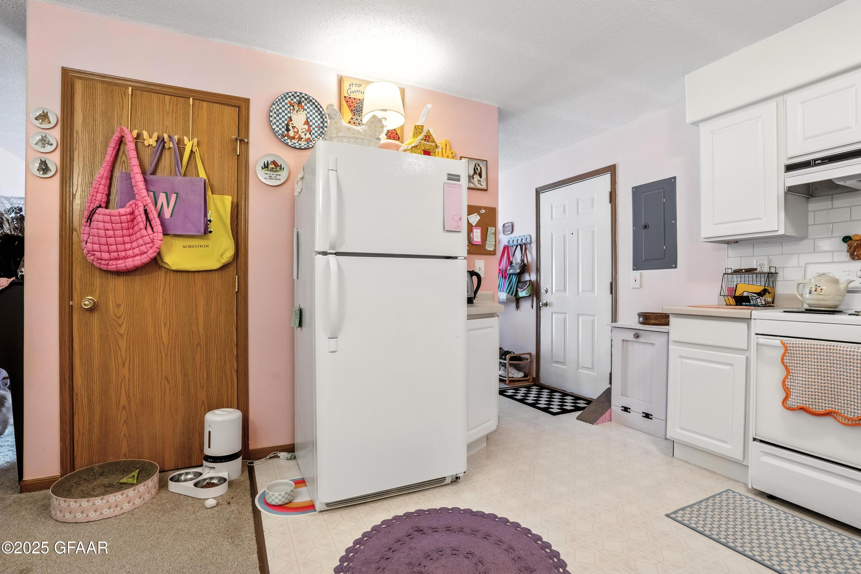 W Fargo, United States, ,1 BathroomBathrooms,Residential,Active,185060