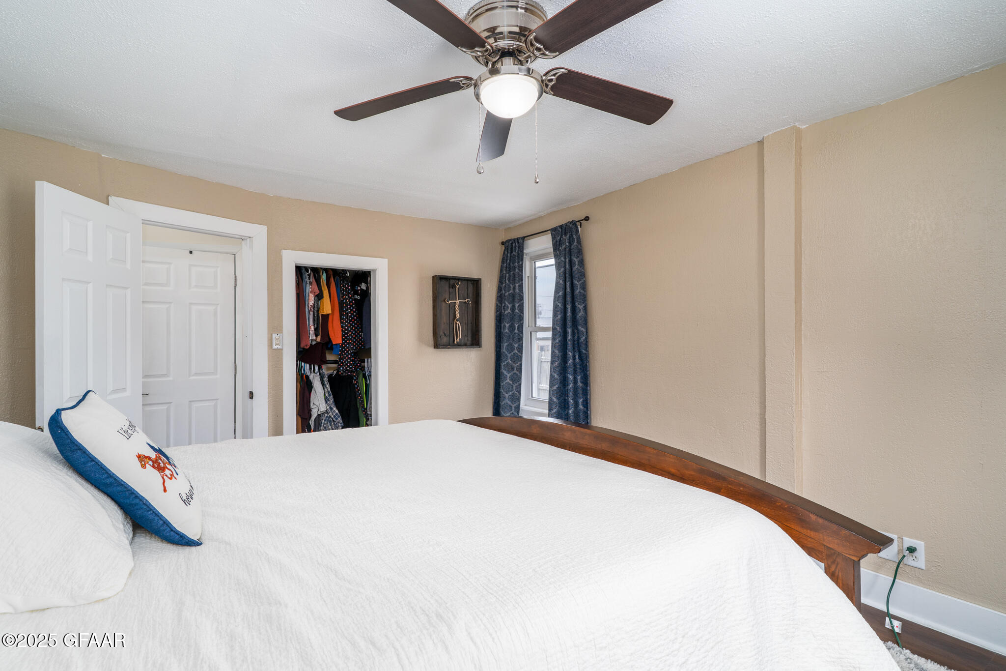 Hatton, North Dakota 58240, United States, 2 Bedrooms Bedrooms, ,2 BathroomsBathrooms,Residential,Pending,250213