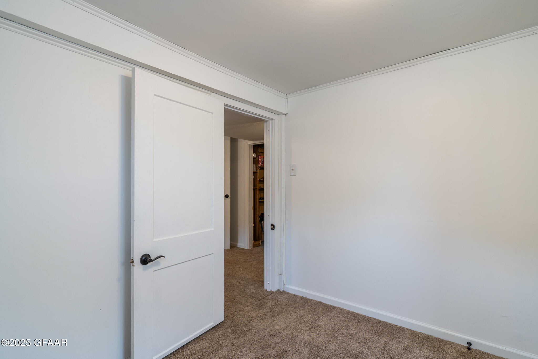 Hatton, North Dakota 58240, United States, 2 Bedrooms Bedrooms, ,2 BathroomsBathrooms,Residential,Pending,250213