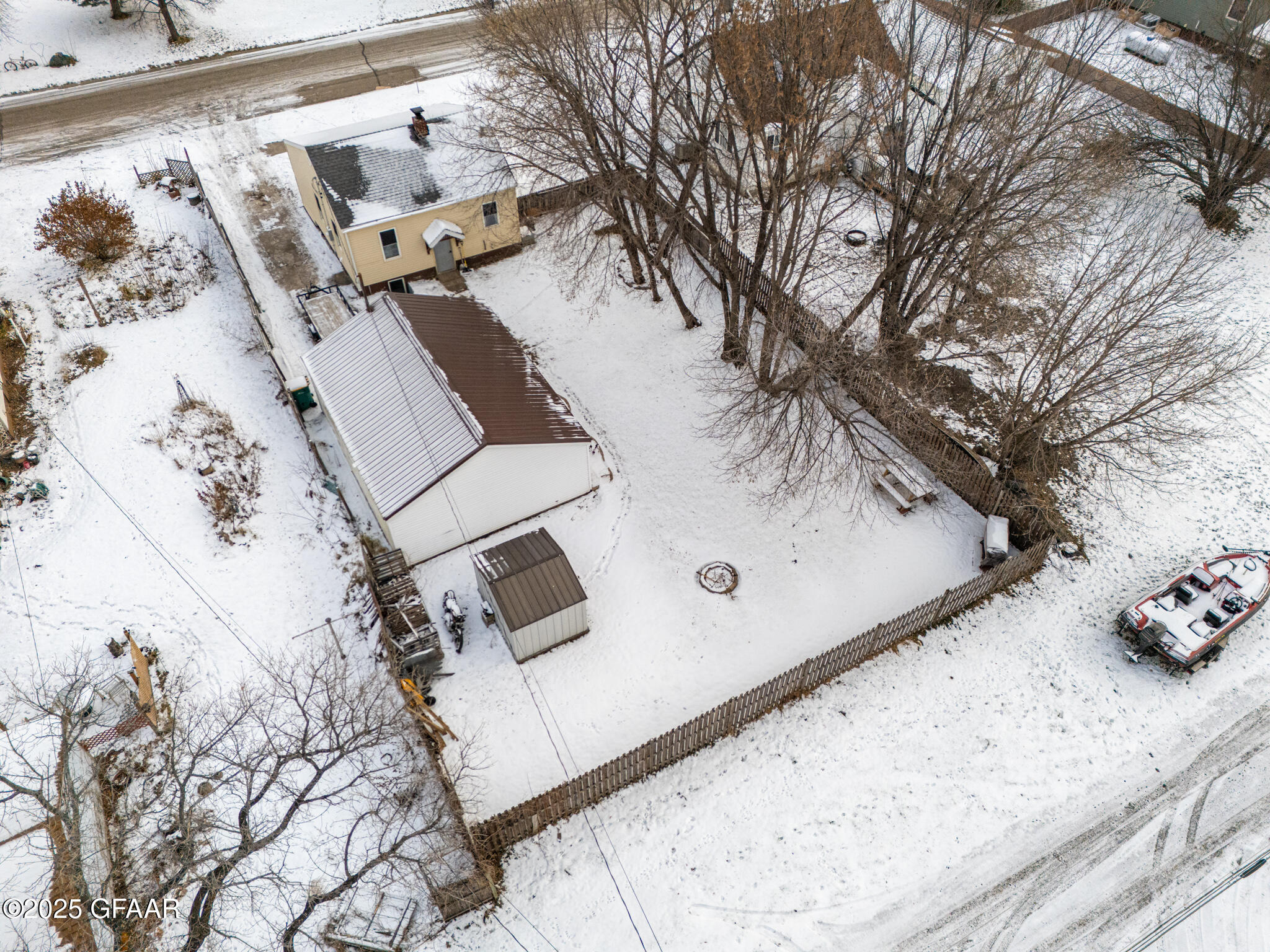 Hatton, North Dakota 58240, United States, 2 Bedrooms Bedrooms, ,2 BathroomsBathrooms,Residential,Pending,250213