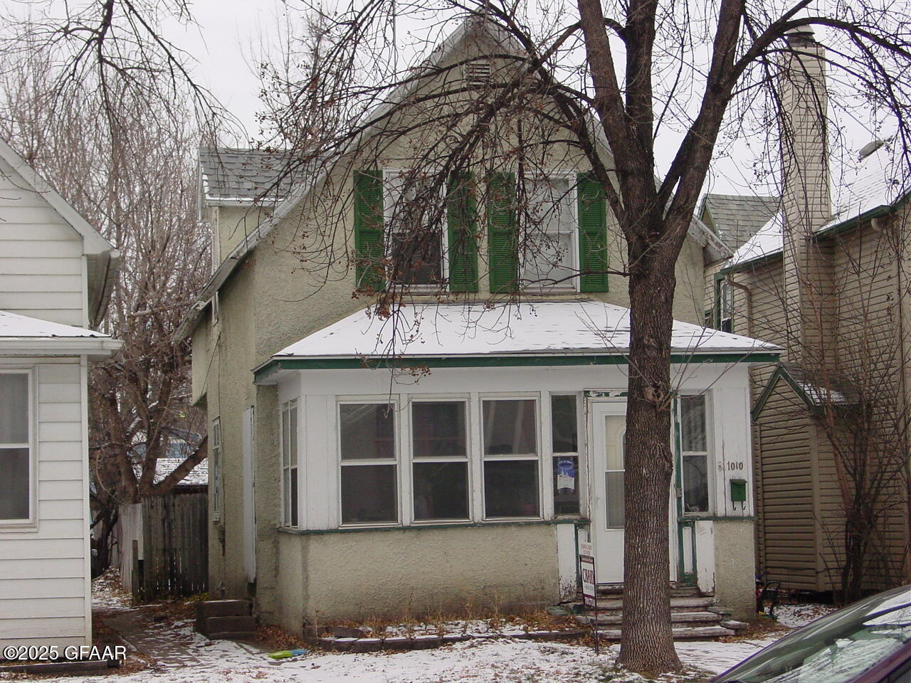 1010 University